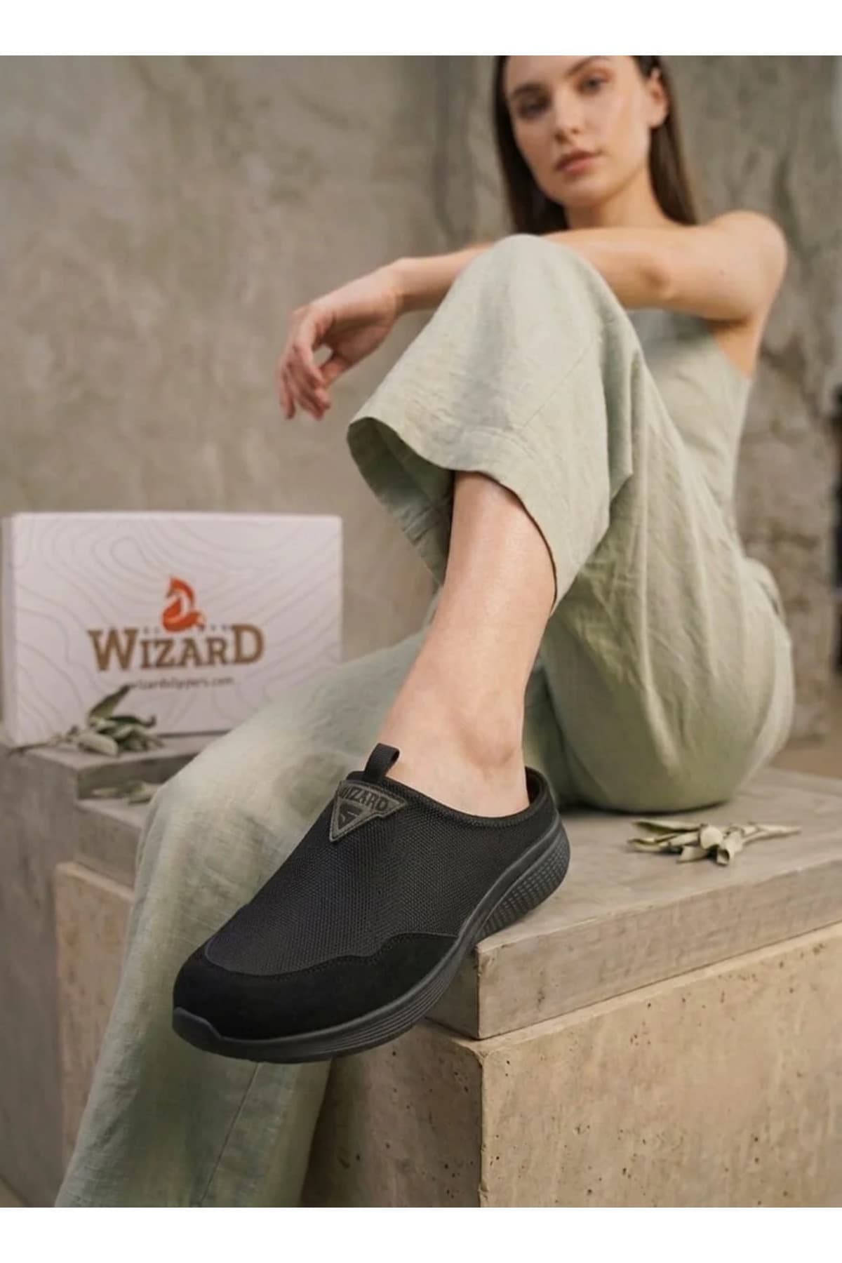 دمپایی زنانه wizard slippers سبک تنفسپذیر مشکی ورزشی دمپایی زنانه wizard slippers سبک تنفسپذیر مشکی ورزشی