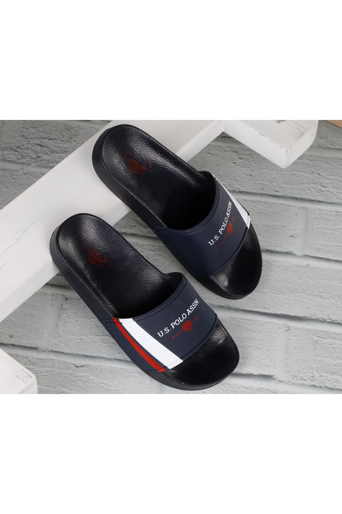 صندل زنانه U.S. Polo Assn. سبک ضدآب مناسب ساحل و استخر صندل زنانه U.S. Polo Assn. سبک ضدآب مناسب ساحل و استخر