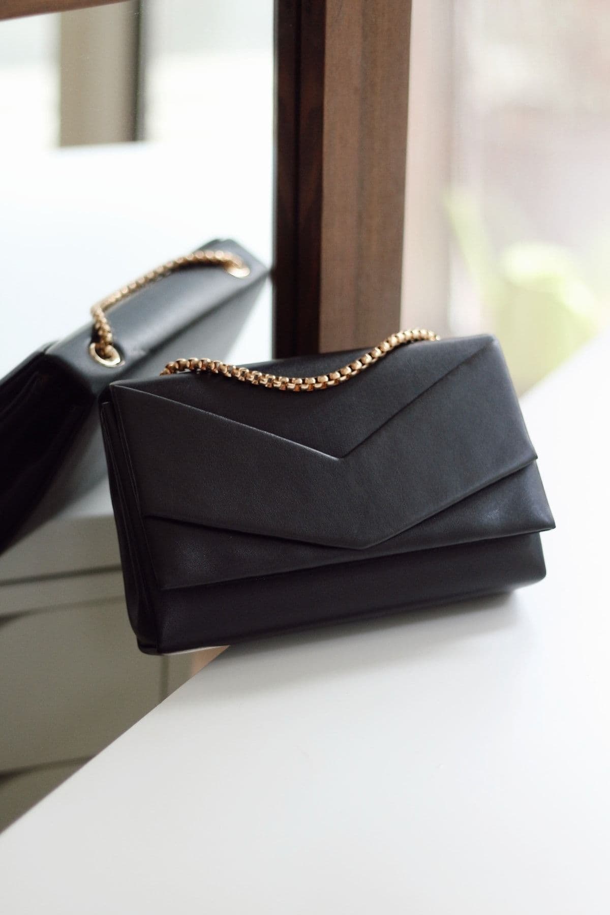 کیف دوشی زنانه Moom Bag مشکی پاکتی جعبهای کیف دوشی زنانه Moom Bag مشکی پاکتی جعبهای