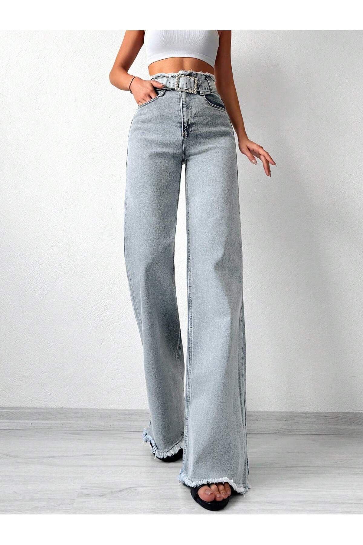 شلوار جین پالازو زنانه Swet Shop Jeans فاقبلند کمردار با ریشریشکاری کمر و دمپا آبی سنگشور برفی شلوار جین پالازو زنانه Swet Shop Jeans فاقبلند کمردار با ریشریشکاری کمر و دمپا آبی سنگشور برفی