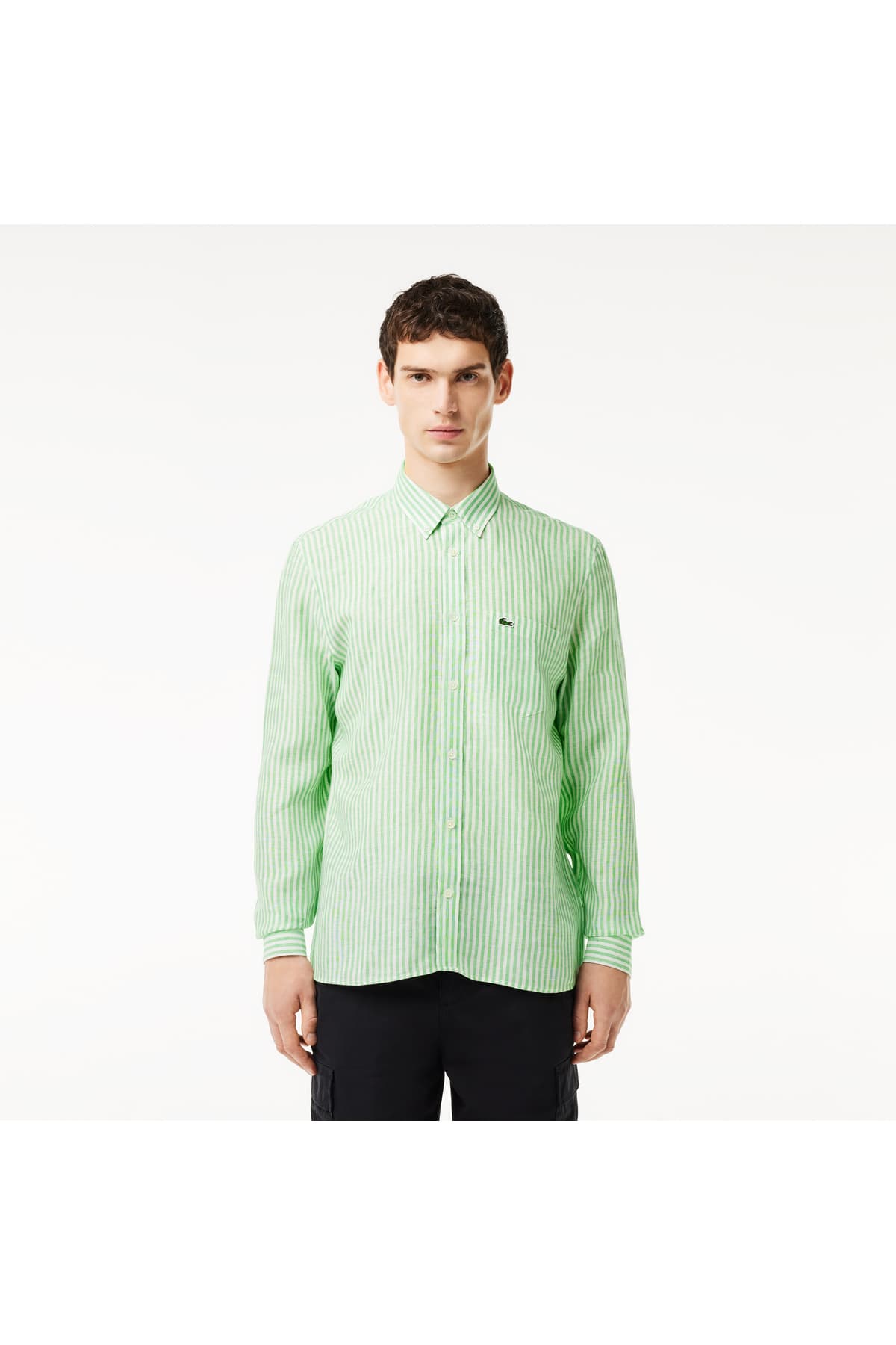 پیراهن مردانه Lacoste کتان آبی راهراه با یقه دکمهدار و فیت معمولی پیراهن مردانه Lacoste کتان آبی راهراه با یقه دکمهدار و فیت معمولی