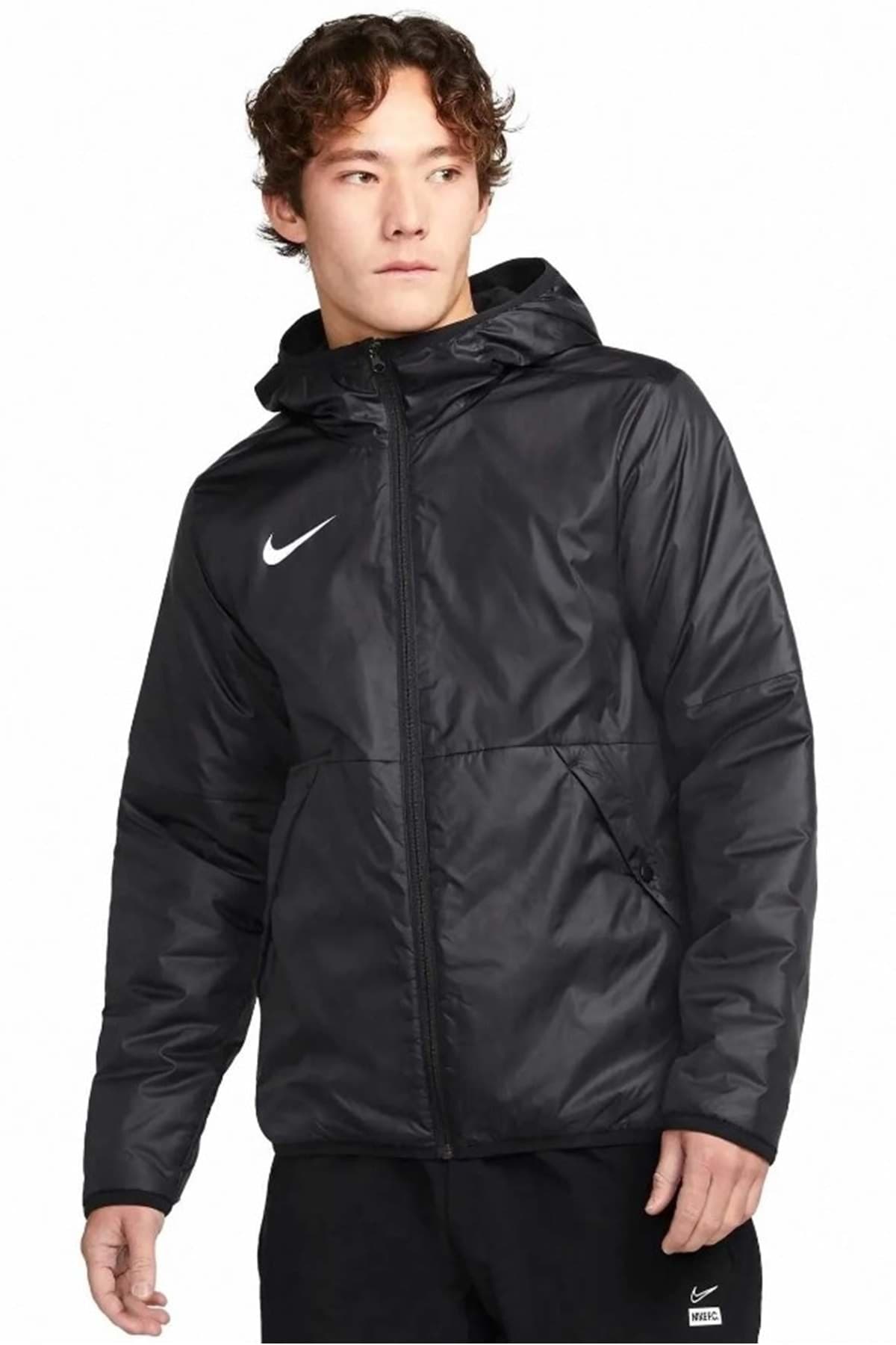 مونت مردانه Nike کلاهدار مشکی ضدآب با آستر پلار دوجیبه مونت مردانه Nike کلاهدار مشکی ضدآب با آستر پلار دوجیبه