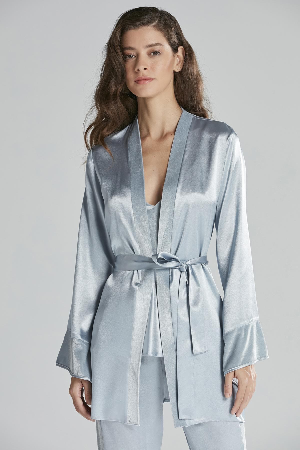 ست پیژامه زنانه Pierre Cardin 3 تکه کادیفه ساتن مهای مدل 2040 ست پیژامه زنانه Pierre Cardin 3 تکه کادیفه ساتن مهای مدل 2040