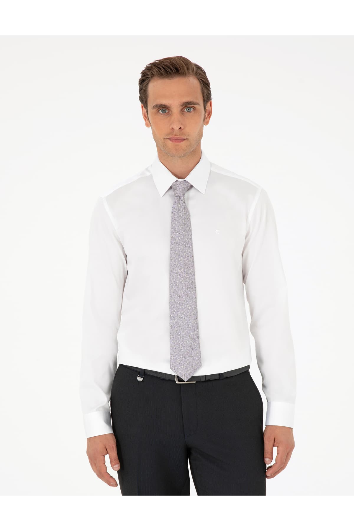 پیراهن مردانه Pierre Cardin سفید نخی ساتن اسلیم فیت آستین بلند مدل 50292520-VR013 پیراهن مردانه Pierre Cardin سفید نخی ساتن اسلیم فیت آستین بلند مدل 50292520-VR013
