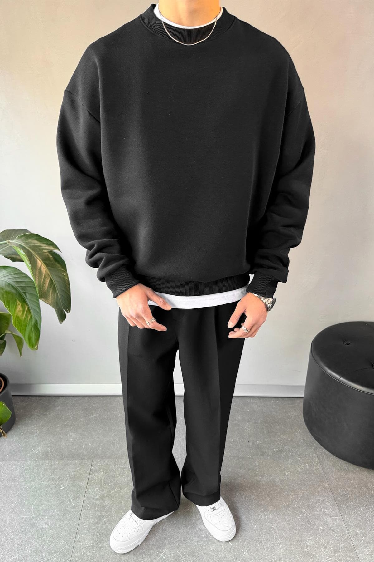 سویشرت اورسایز مشکی Flaw Wear مدل Basic سویشرت اورسایز مشکی Flaw Wear مدل Basic