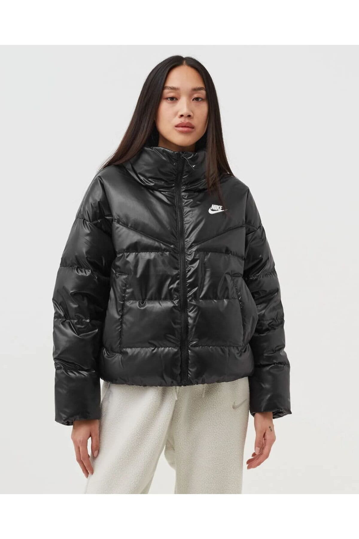 مونت زنانه Nike Therma-FIT City Series فول زیپ مدل DH4079-010 مونت زنانه Nike Therma-FIT City Series فول زیپ مدل DH4079-010