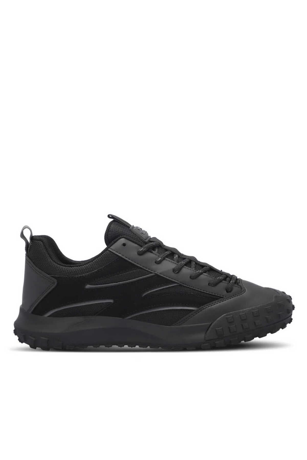 کفش فضای باز مردانه Slazenger مدل TATUM مشکی SA24OE070-596 کفش فضای باز مردانه Slazenger مدل TATUM مشکی SA24OE070-596