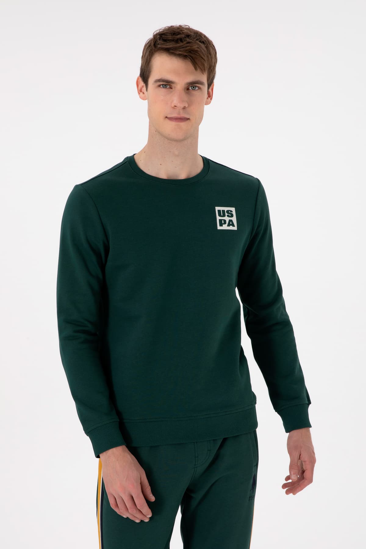 سویشرت مردانه U.S. Polo Assn. یقه گرد فیت معمولی سبز تیره مدل 50293456-VR079 سویشرت مردانه U.S. Polo Assn. یقه گرد فیت معمولی سبز تیره مدل 50293456-VR079