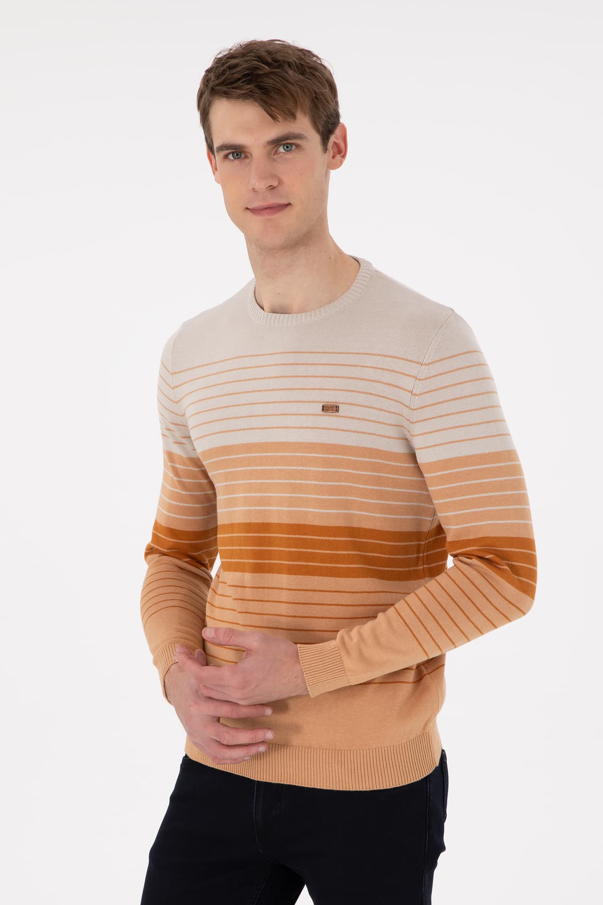 پلیور مردانه U.S. Polo Assn. اسلیم فیت یقه گرد رنگ شتری مدل 50297071-VR015 پلیور مردانه U.S. Polo Assn. اسلیم فیت یقه گرد رنگ شتری مدل 50297071-VR015