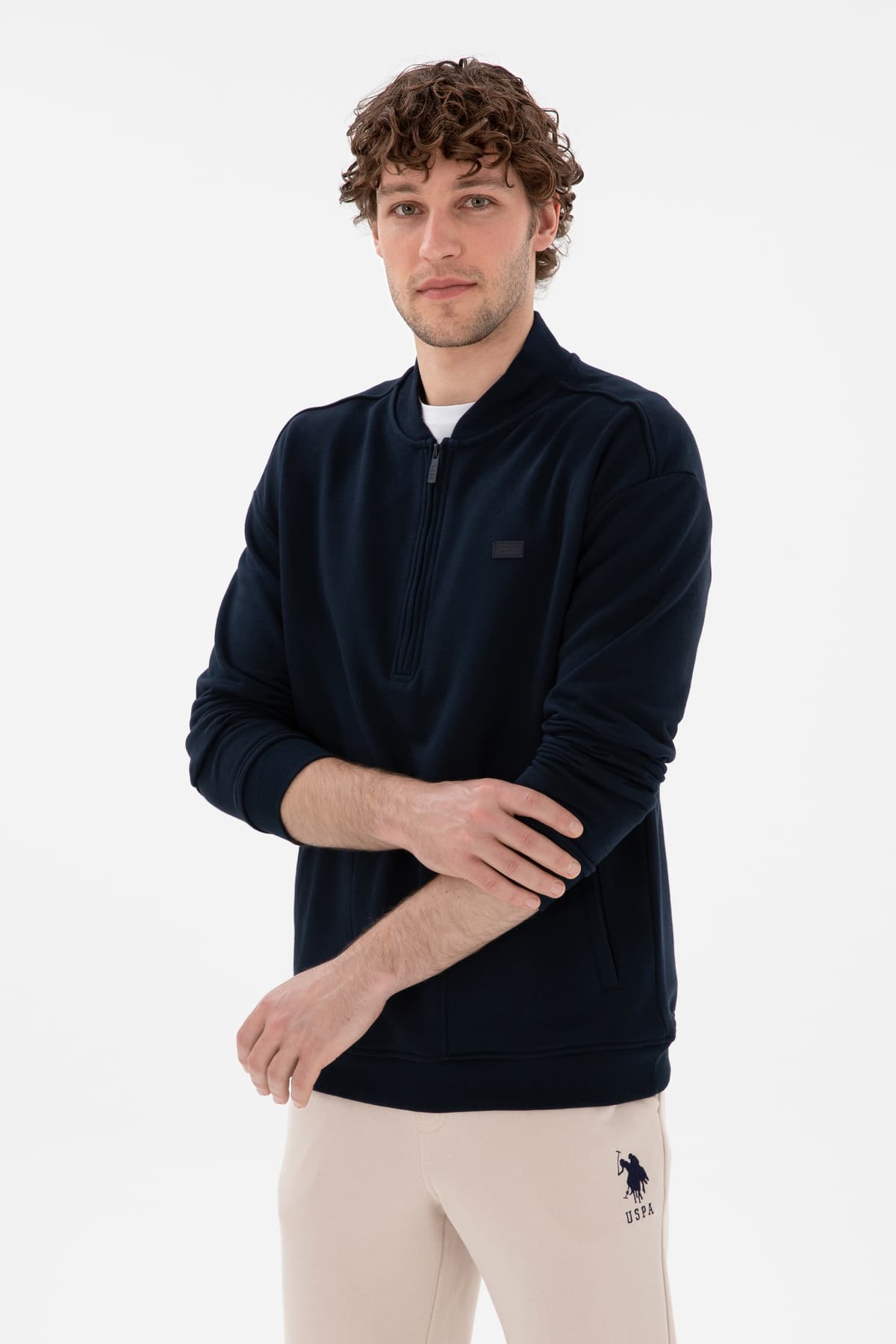 سوئیشرت مردانه U.S. Polo Assn. فیت راحت یقه نیم زیپ سرمهای مدل 50293380-VR033 سوئیشرت مردانه U.S. Polo Assn. فیت راحت یقه نیم زیپ سرمهای مدل 50293380-VR033