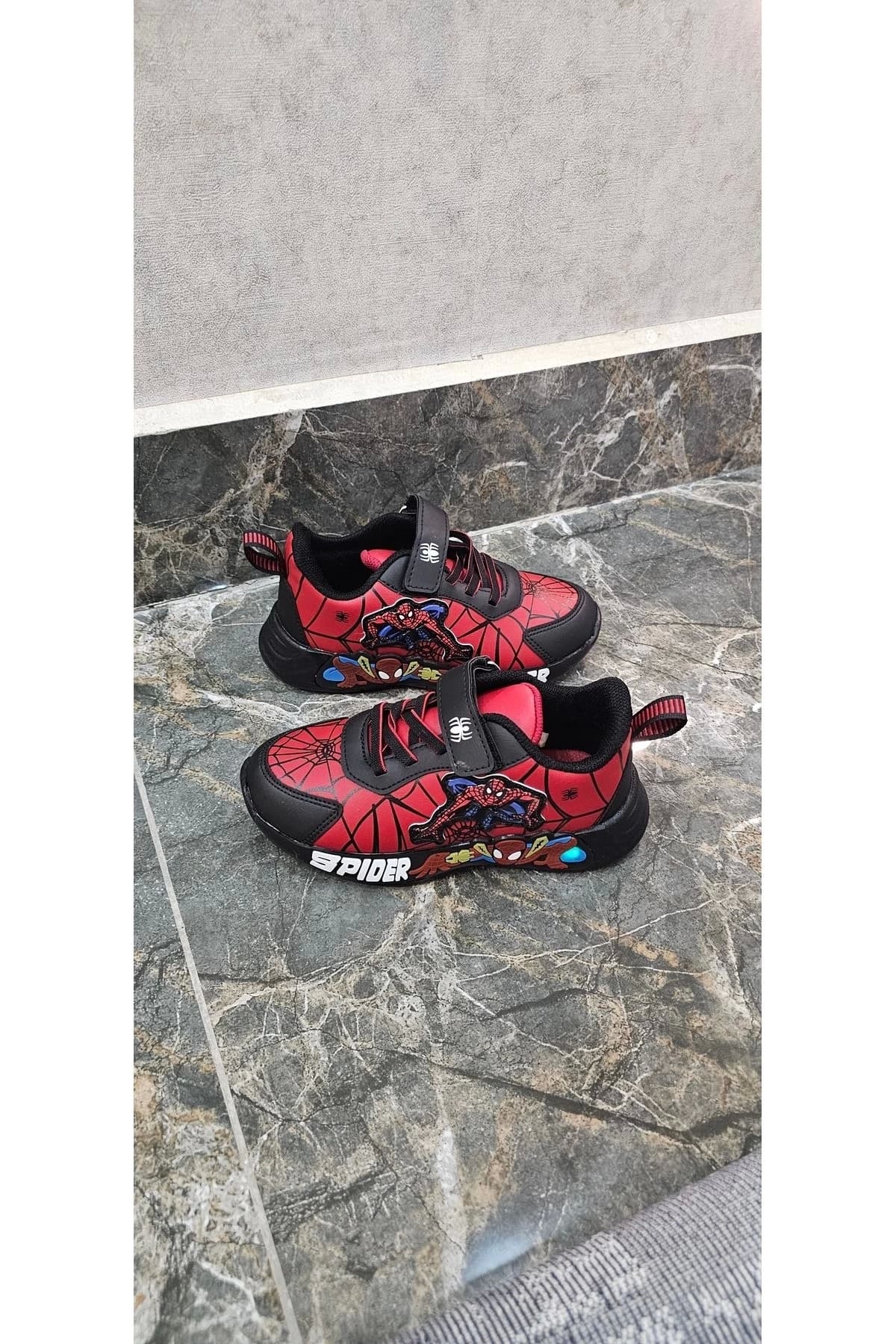 کفش ورزشی کودکانه Butik کفش ورزشی کودکانه Butik