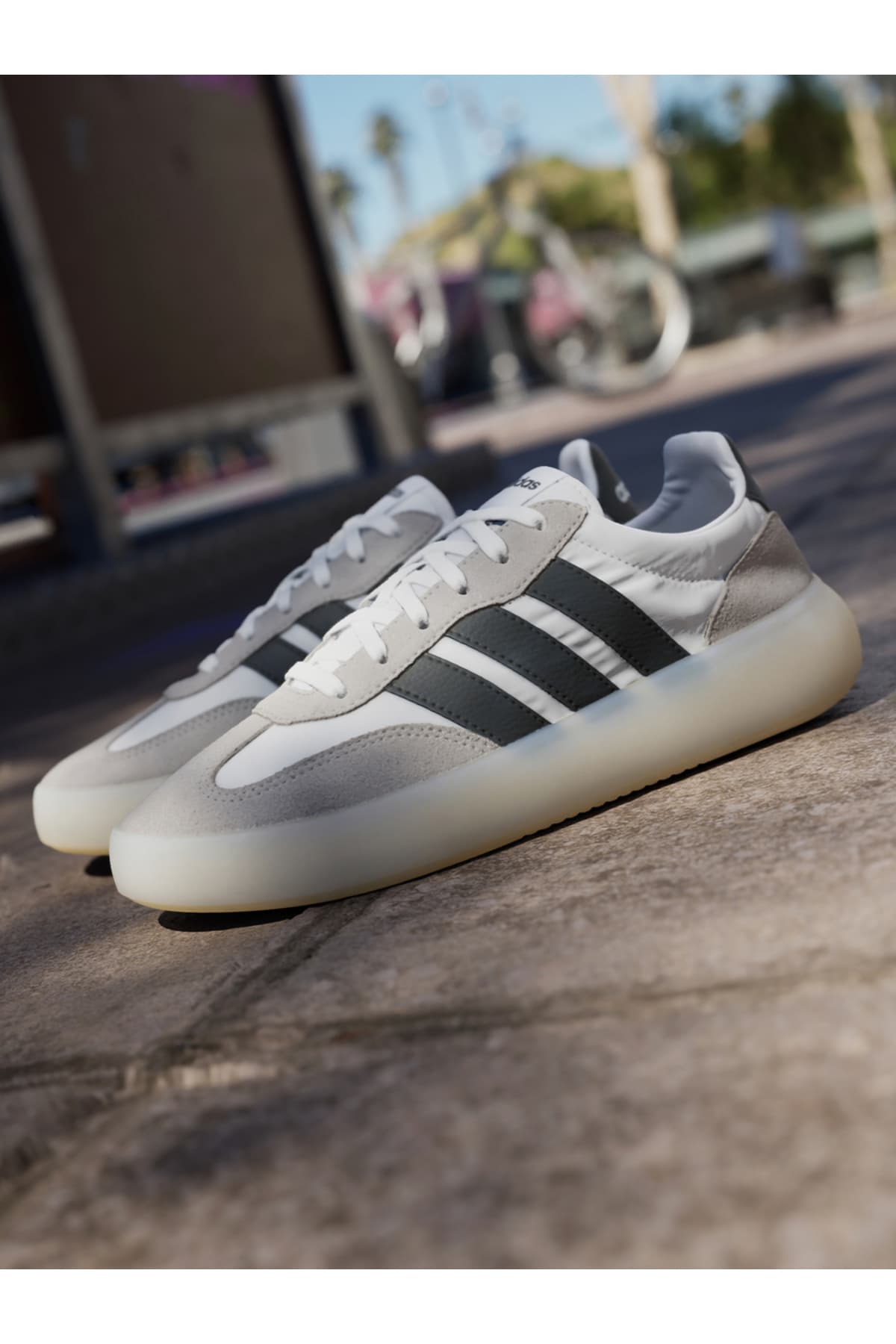 کفش کتانی مردانه adidas Barreda Decode مدل JR3101 کفش کتانی مردانه adidas Barreda Decode مدل JR3101