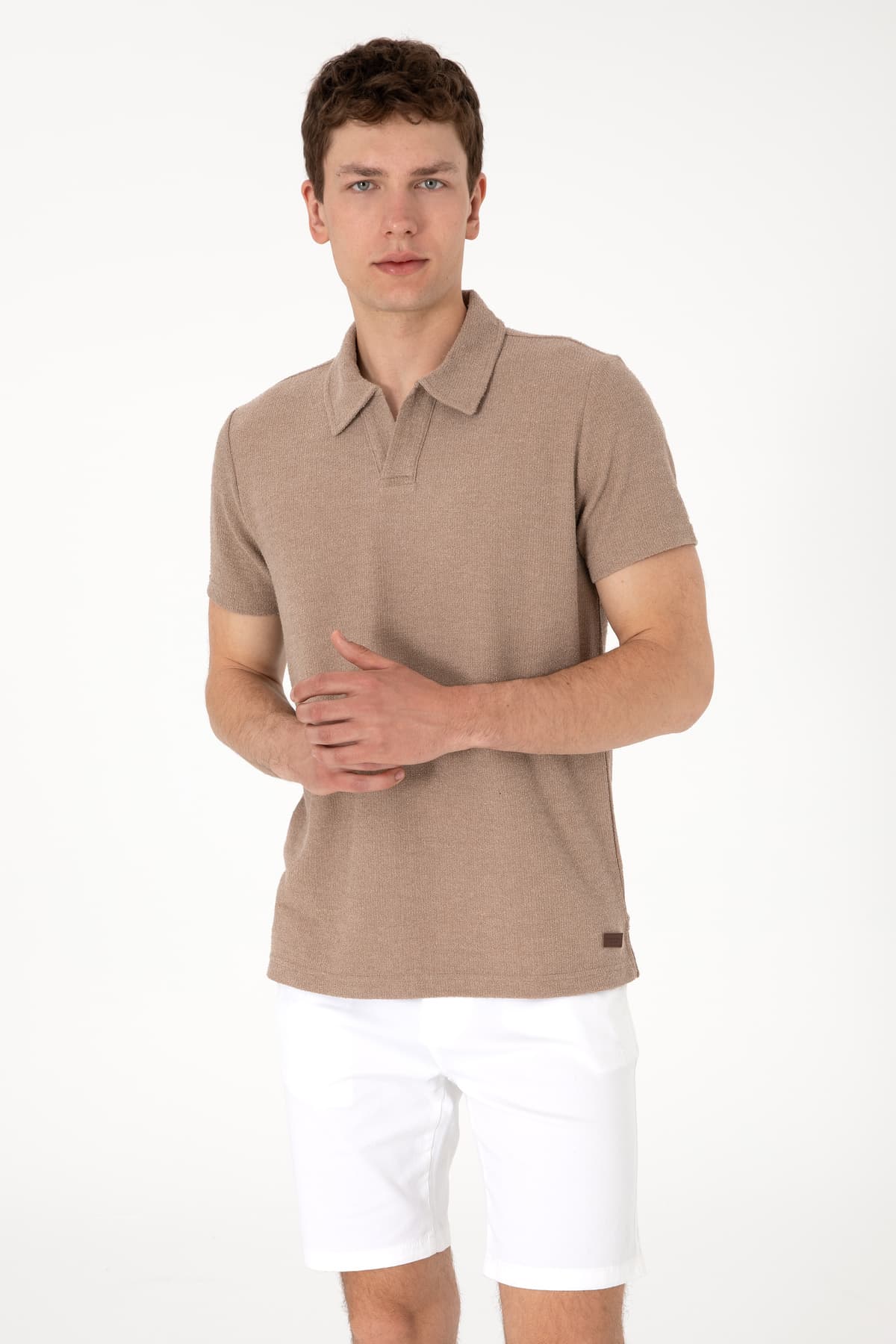 تیشرت مردانه U.S. Polo Assn. فیت معمولی شتری بافتدار مدل 50303227-VR015 تیشرت مردانه U.S. Polo Assn. فیت معمولی شتری بافتدار مدل 50303227-VR015