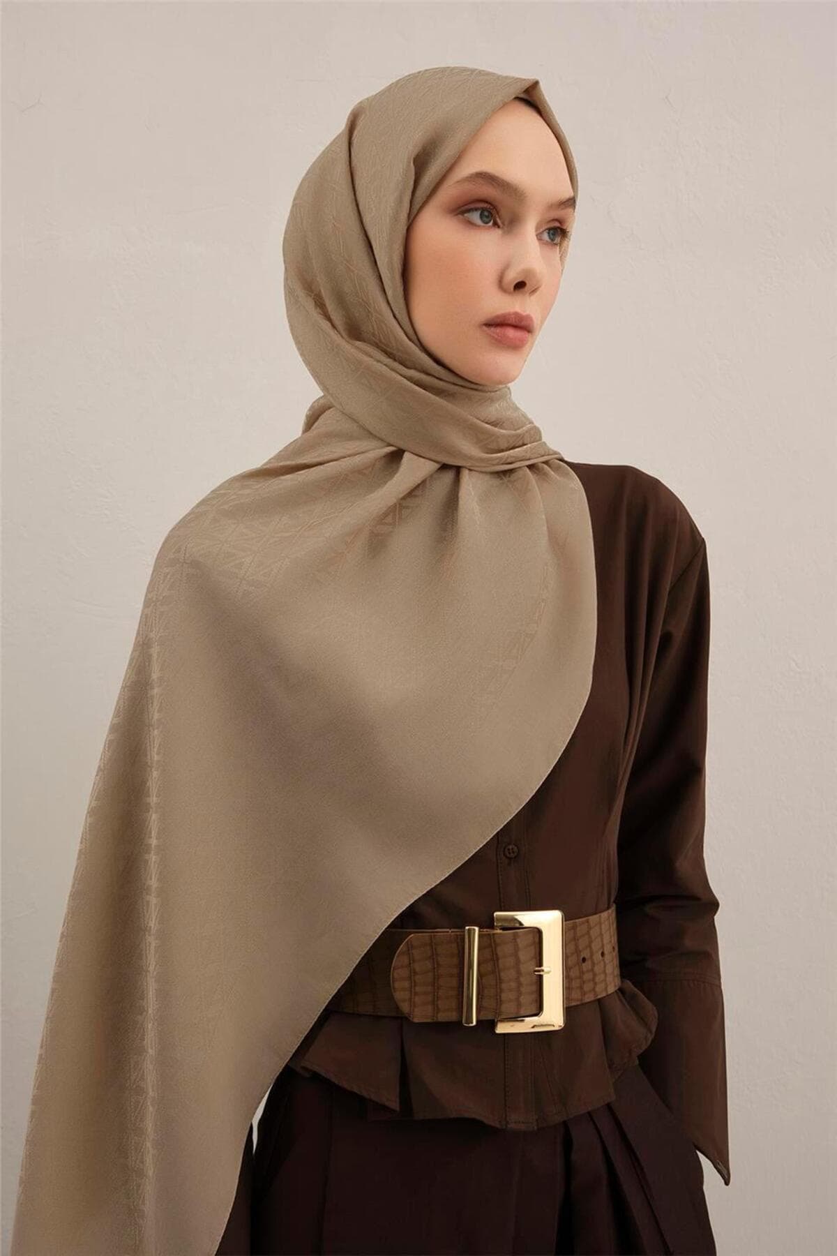 شال زنانه Armine لیوسل مثلثی مونوگرام مدل Naia 5 04 شال زنانه Armine لیوسل مثلثی مونوگرام مدل Naia 5 04
