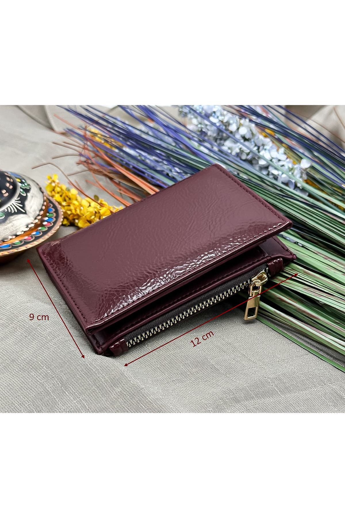 کیف پول زنانه Womancraft با جا اسکناسی و جا خرد مدل Santos کیف پول زنانه Womancraft با جا اسکناسی و جا خرد مدل Santos