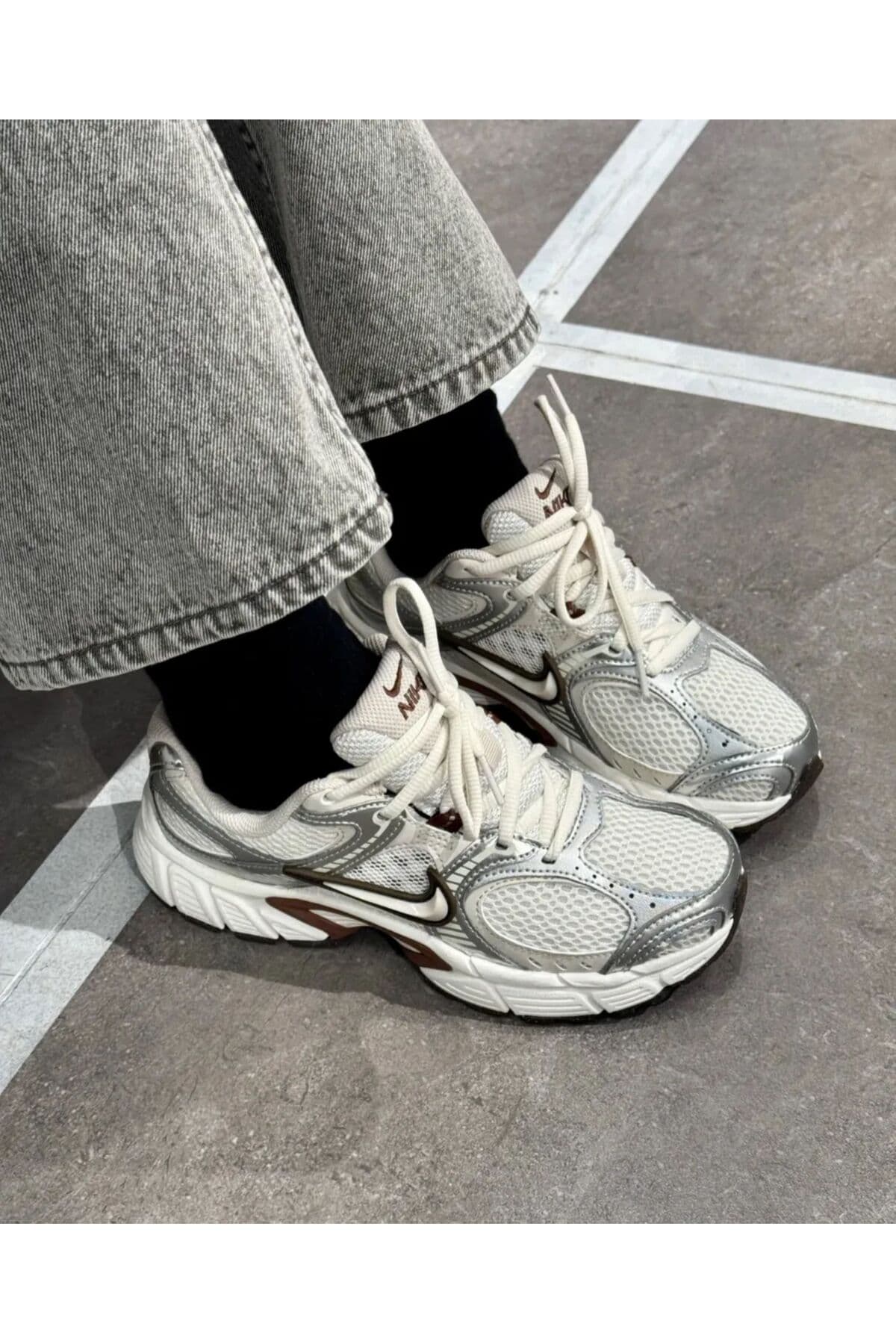 کفش کتانی روزمره Nike مدل Rnr سبک رترو کفش کتانی روزمره Nike مدل Rnr سبک رترو