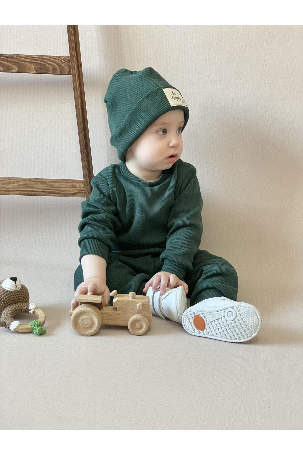 ست سهتکه نوزادی MiaBaby با کلاه ست سهتکه نوزادی MiaBaby با کلاه