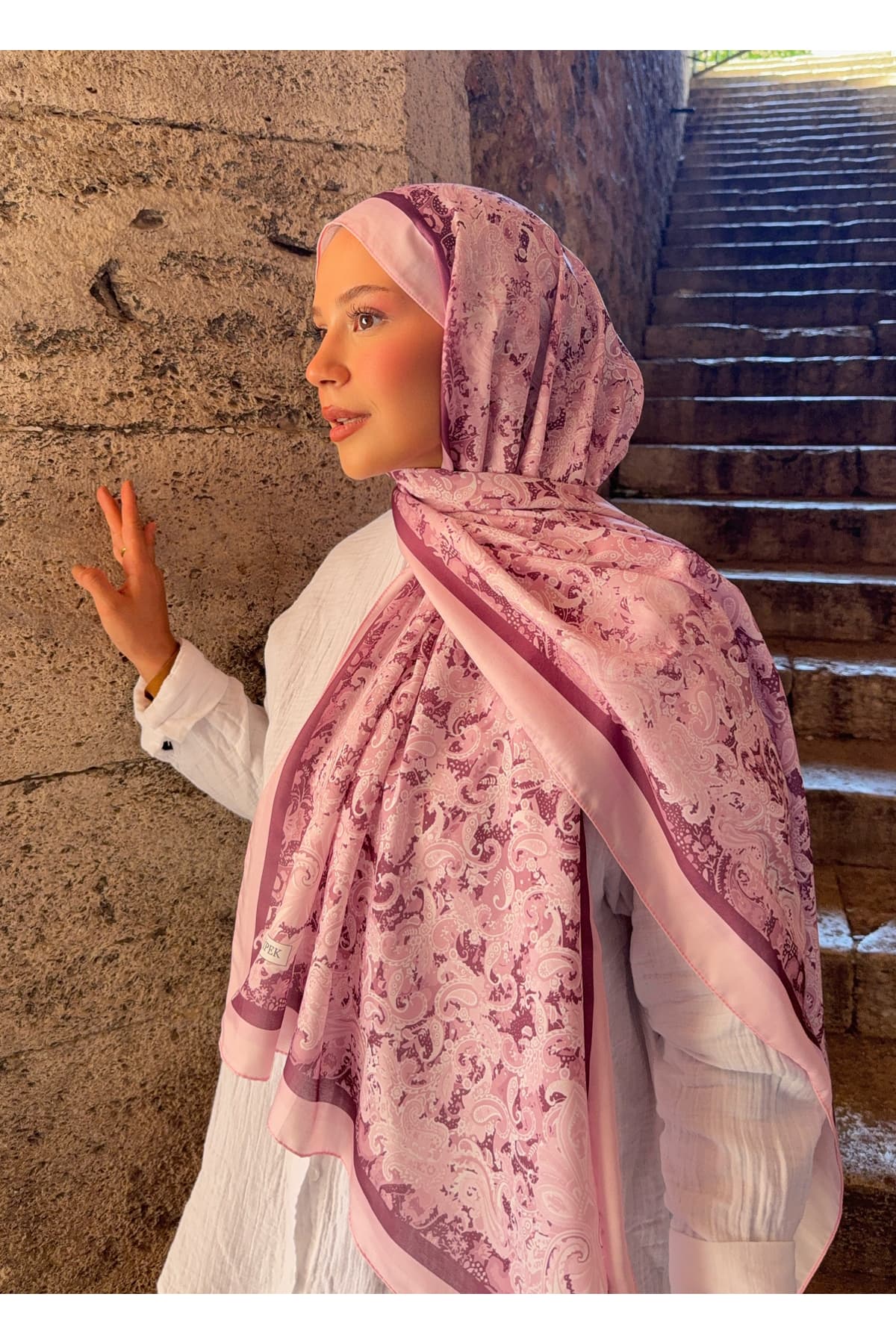 شال Mira İpek نخی طرح رترو صورتی ترکیبی مدل ps52 شال Mira İpek نخی طرح رترو صورتی ترکیبی مدل ps52
