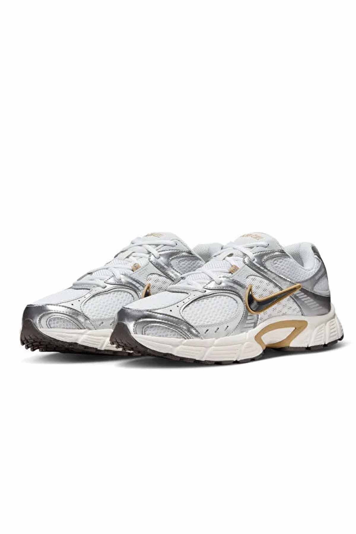 کفش مردانه Nike مخصوص پیادهروی و دویدن مدل V5 RNR کفش مردانه Nike مخصوص پیادهروی و دویدن مدل V5 RNR