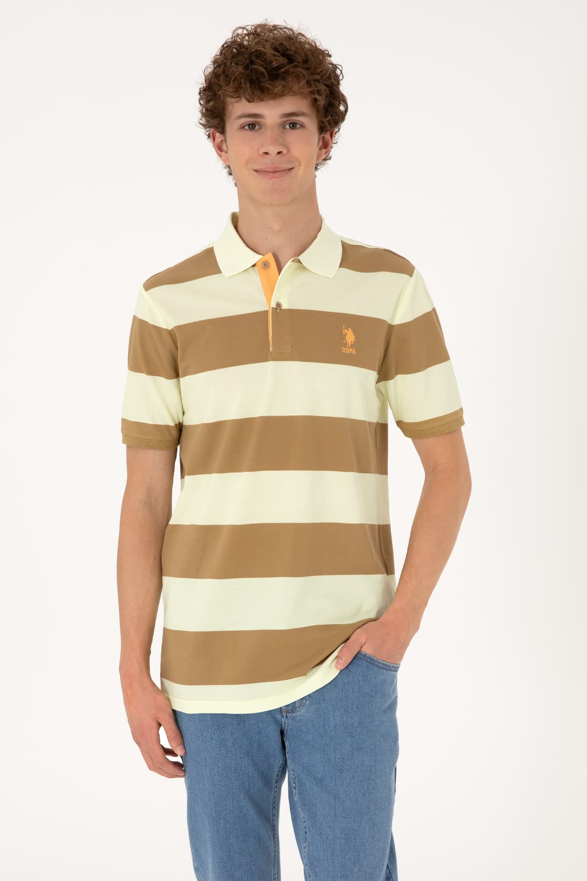 تیشرت مردانه U.S. Polo Assn. فیت معمولی یقه پولو راهراه خاکی مدل 50306827-VR027 تیشرت مردانه U.S. Polo Assn. فیت معمولی یقه پولو راهراه خاکی مدل 50306827-VR027