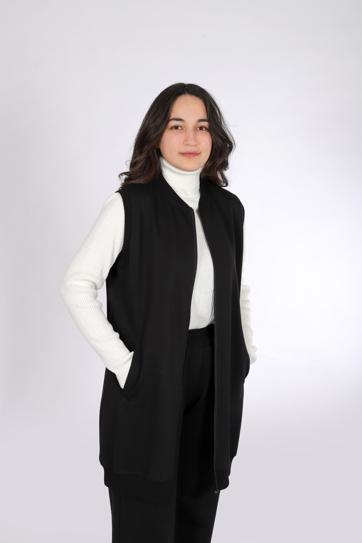 جلیقه زنانه Butik پوشش اسلامی مدل Alerva جلیقه زنانه Butik پوشش اسلامی مدل Alerva