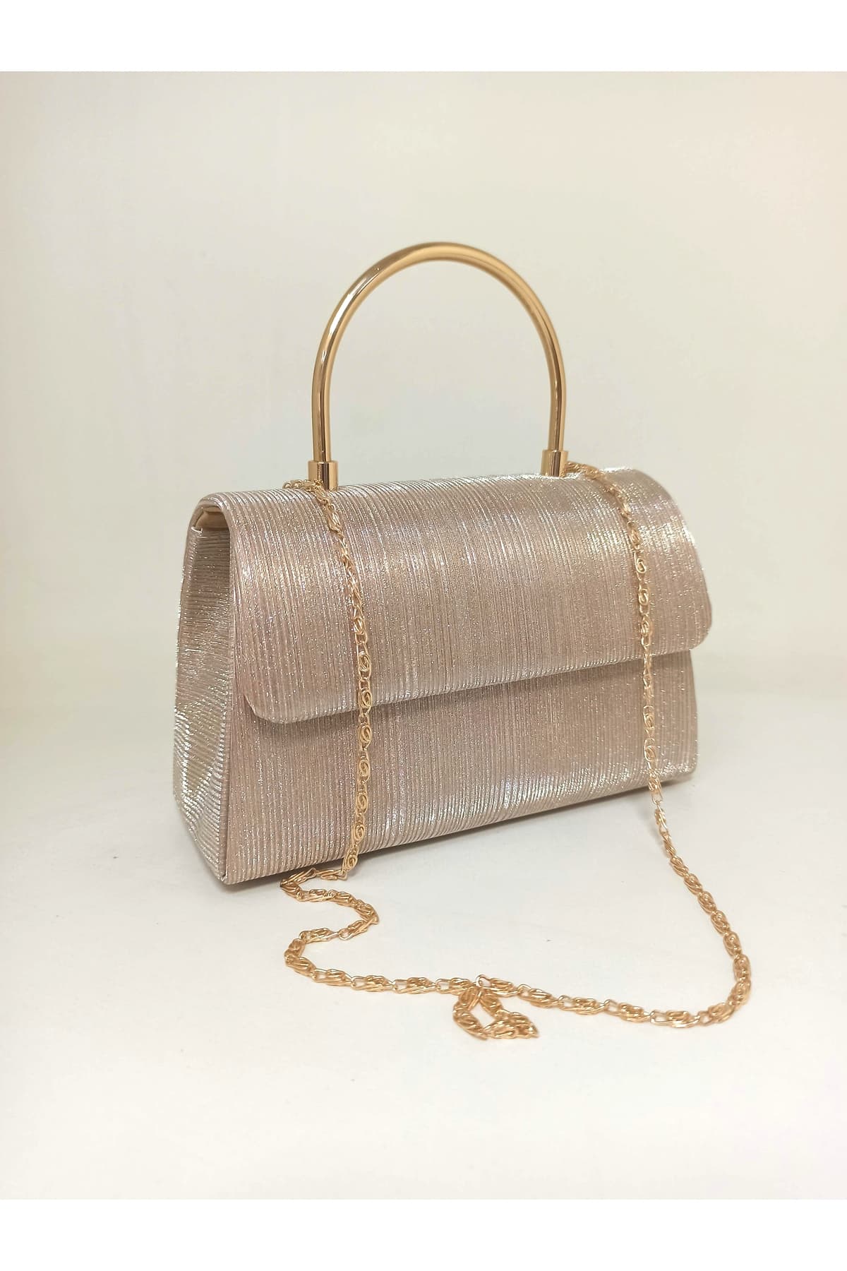 کیف مجلسی زنانه dizaynbag با دسته فلزی طلایی کیف مجلسی زنانه dizaynbag با دسته فلزی طلایی
