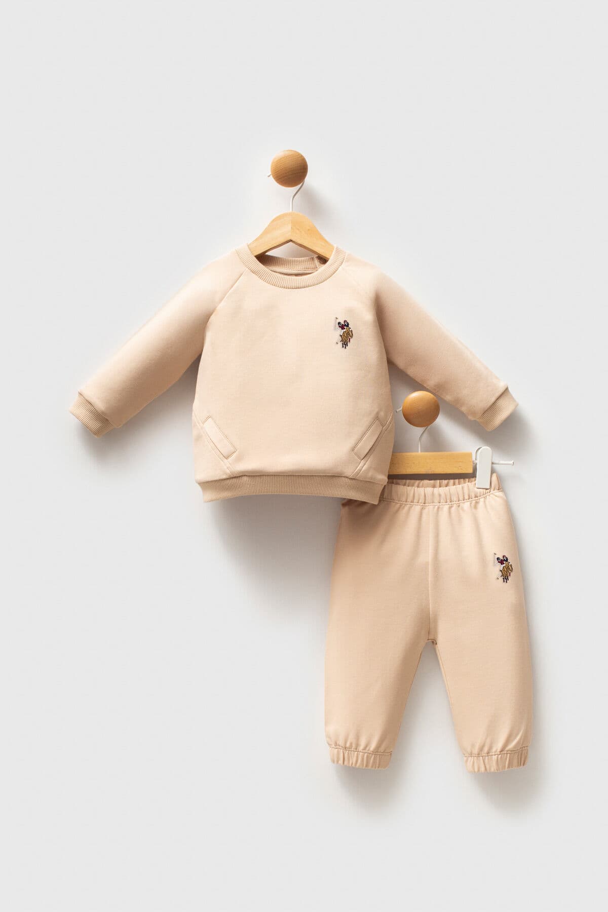 ست لباس نوزادی پسرانه U.S. Polo Assn. بژ ست لباس نوزادی پسرانه U.S. Polo Assn. بژ