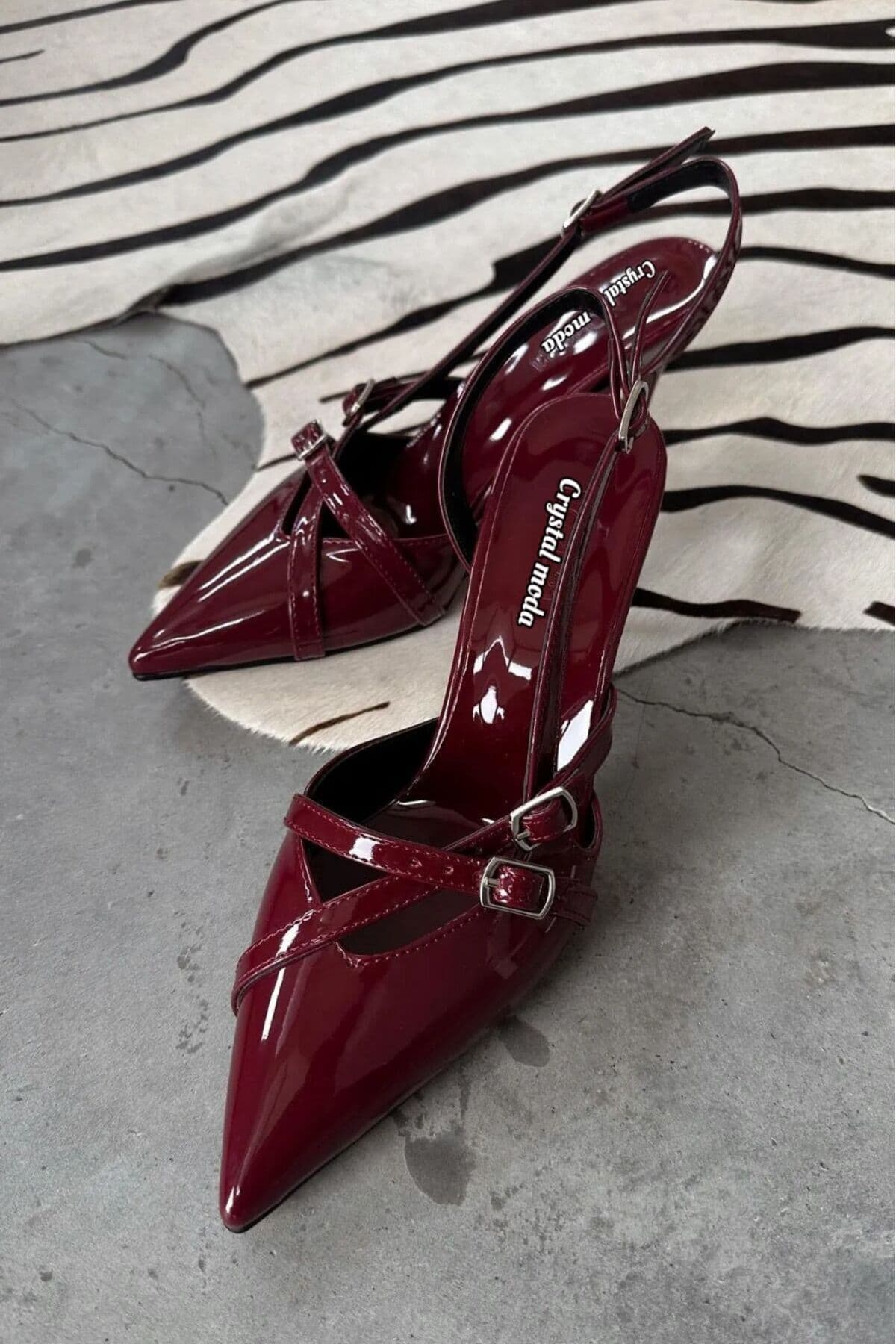 کفش زنانه استیلتو nope21shoess ورنی زرشکی Crystal Moda کفش زنانه استیلتو nope21shoess ورنی زرشکی Crystal Moda