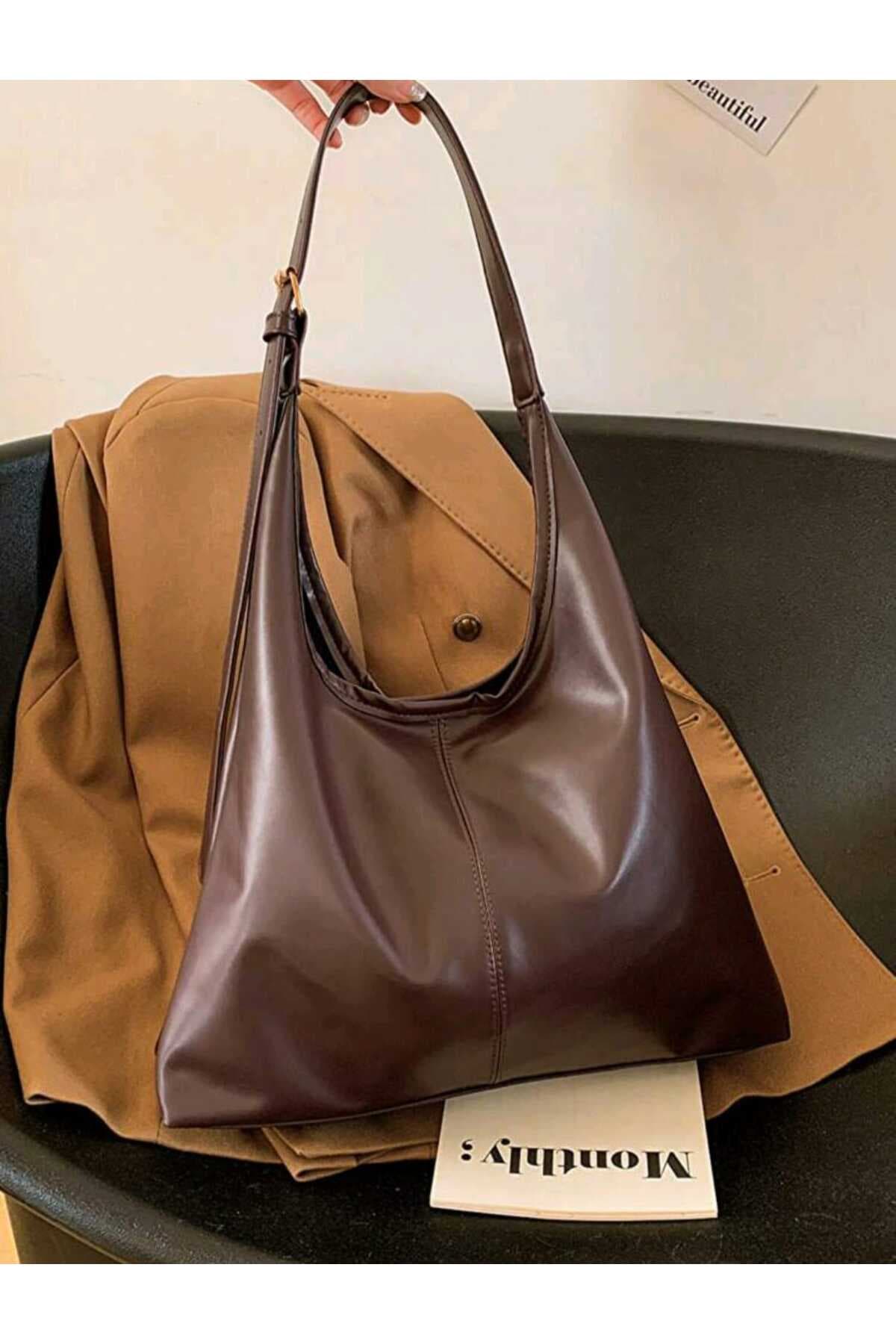 کیف دوشی زنانه HAPBUY بافت نرم داخلی و خارجی قهوهای تلخ مدل LUNA کیف دوشی زنانه HAPBUY بافت نرم داخلی و خارجی قهوهای تلخ مدل LUNA