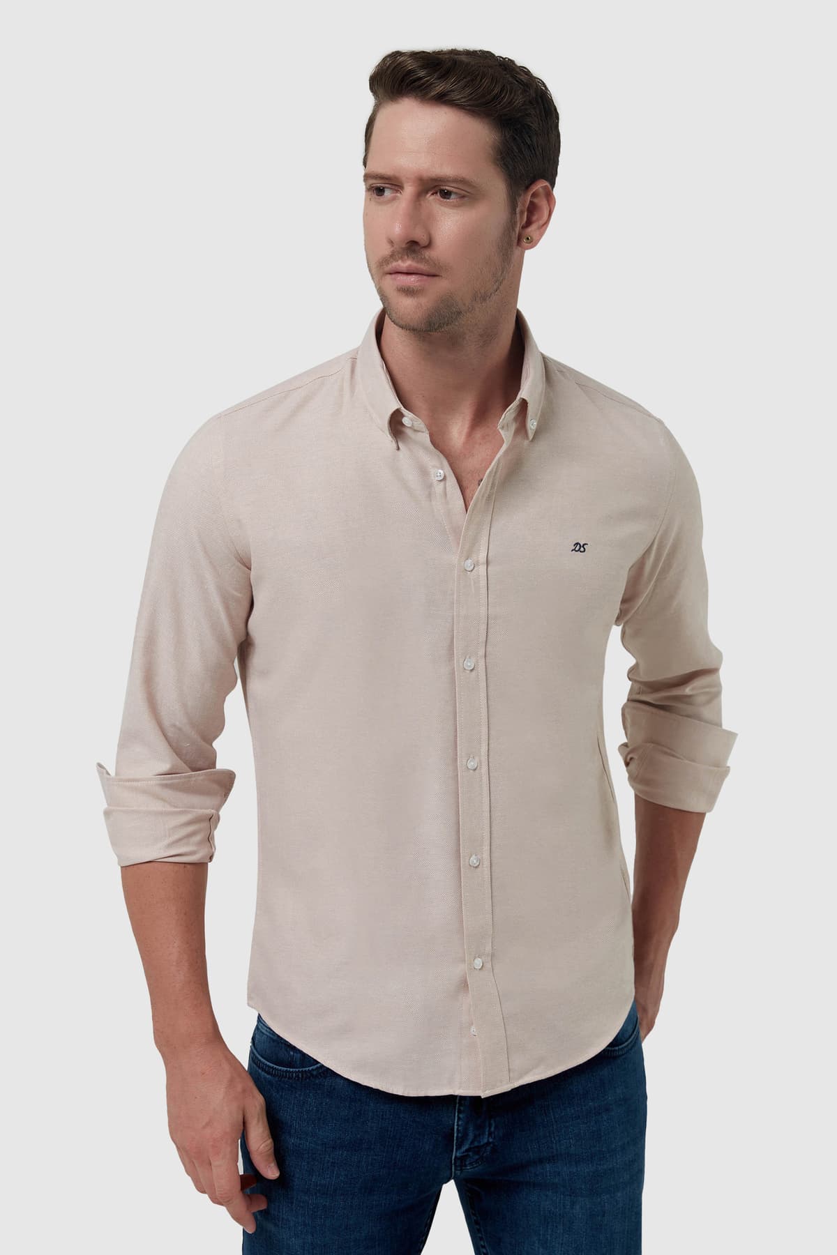 پیراهن D'S Damat نخی Oxford بژ فیت اسلیم با یقه دکمهدار، اتوکشی آسان و جزئیات گلدوزی پیراهن D'S Damat نخی Oxford بژ فیت اسلیم با یقه دکمهدار، اتوکشی آسان و جزئیات گلدوزی