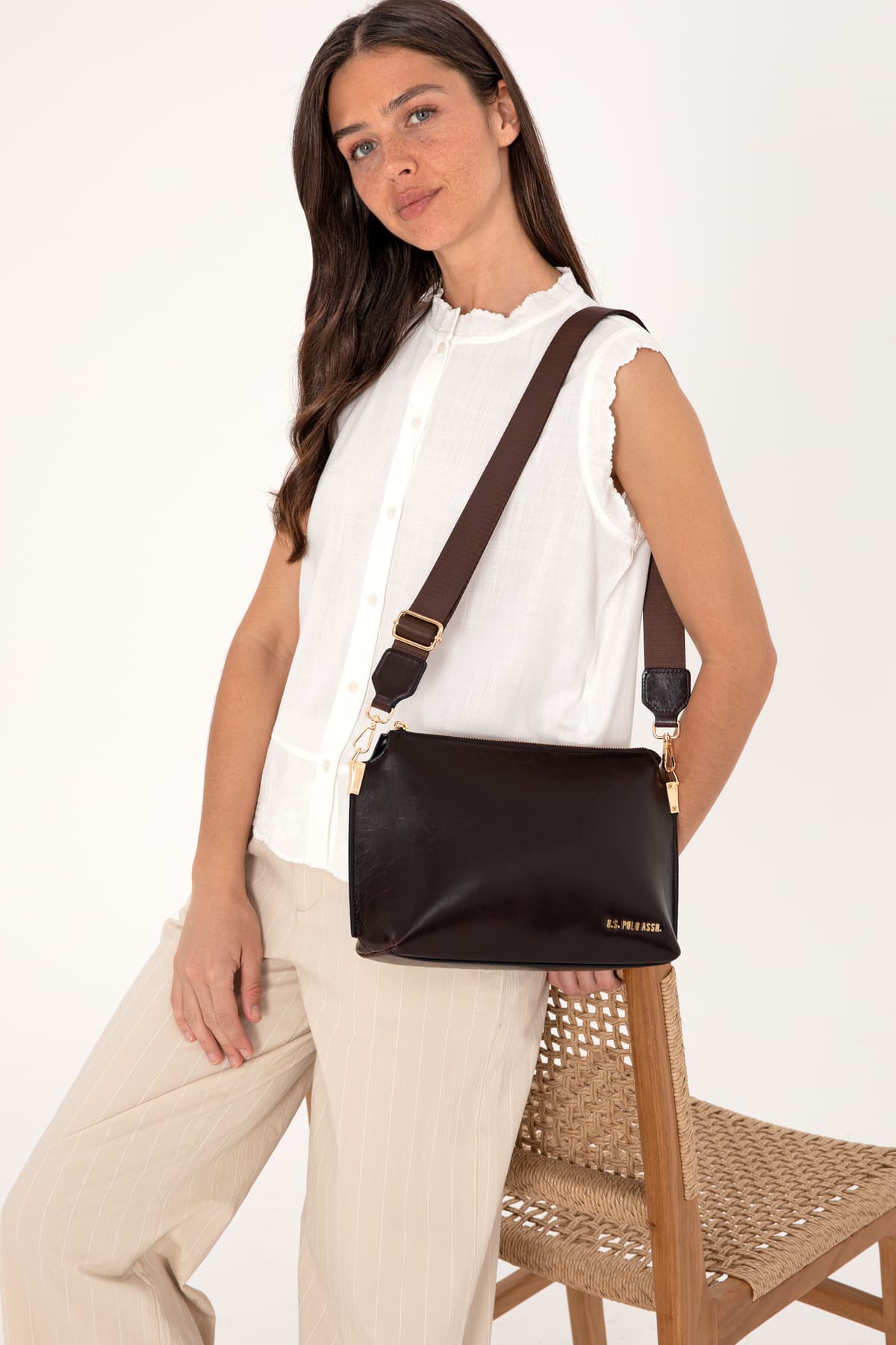 کیف دوشی زنانه U.S. Polo Assn. زرشکی مدل 50319176-VR014 کیف دوشی زنانه U.S. Polo Assn. زرشکی مدل 50319176-VR014