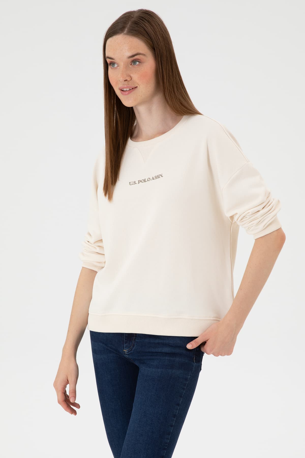 سوئیشرت زنانه U.S. Polo Assn. یقه گرد کرم مدل 50313562-VR071 سوئیشرت زنانه U.S. Polo Assn. یقه گرد کرم مدل 50313562-VR071