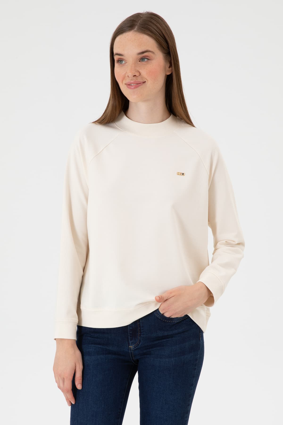 سویشرت زنانه U.S. Polo Assn. یقه گرد فیت معمولی کرم ساده مدل 50313610-VR071 سویشرت زنانه U.S. Polo Assn. یقه گرد فیت معمولی کرم ساده مدل 50313610-VR071