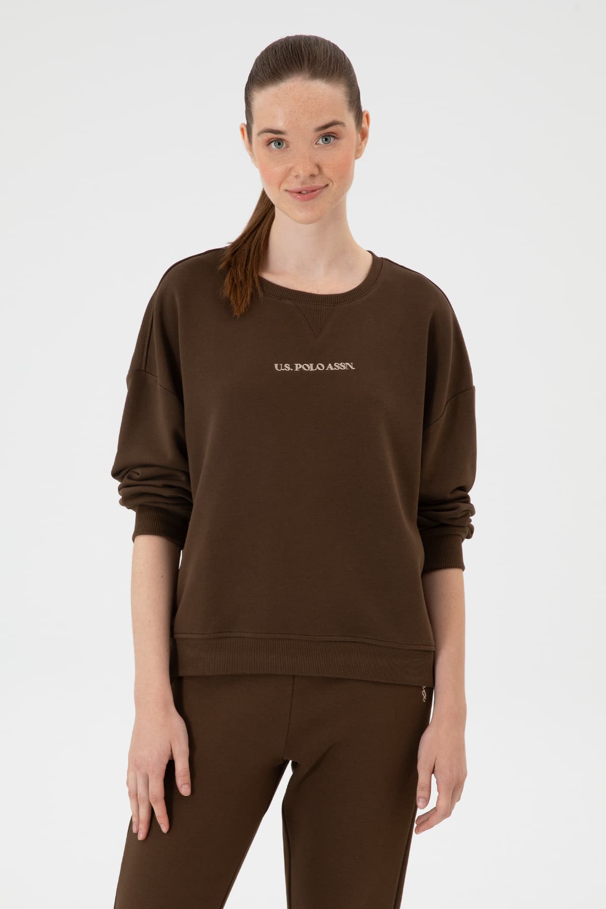 سوئیشرت زنانه U.S. Polo Assn. یقه گرد قهوهای مدل 50313562-VR029 سوئیشرت زنانه U.S. Polo Assn. یقه گرد قهوهای مدل 50313562-VR029