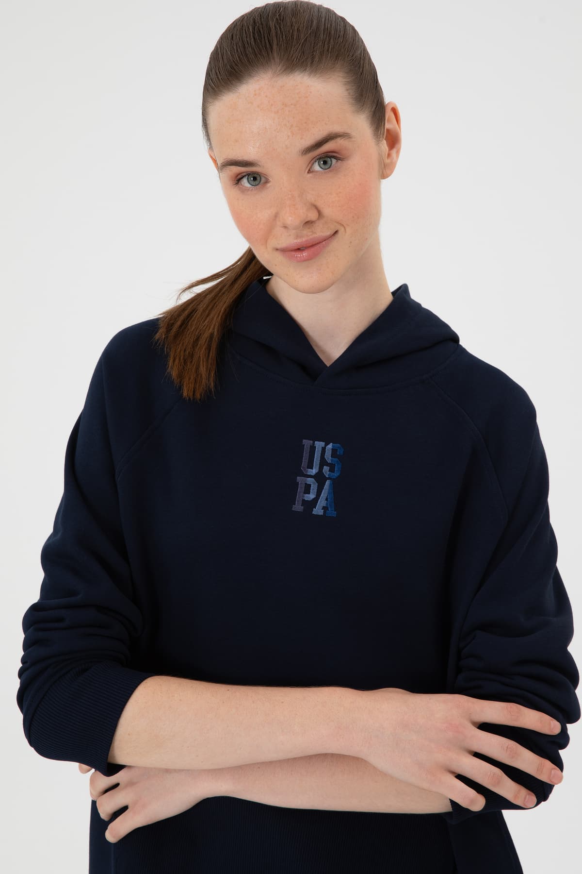 سوئیشرت زنانه U.S. Polo Assn. کلاهدار سرمهای با چاک مدل 50313611-VR033 سوئیشرت زنانه U.S. Polo Assn. کلاهدار سرمهای با چاک مدل 50313611-VR033