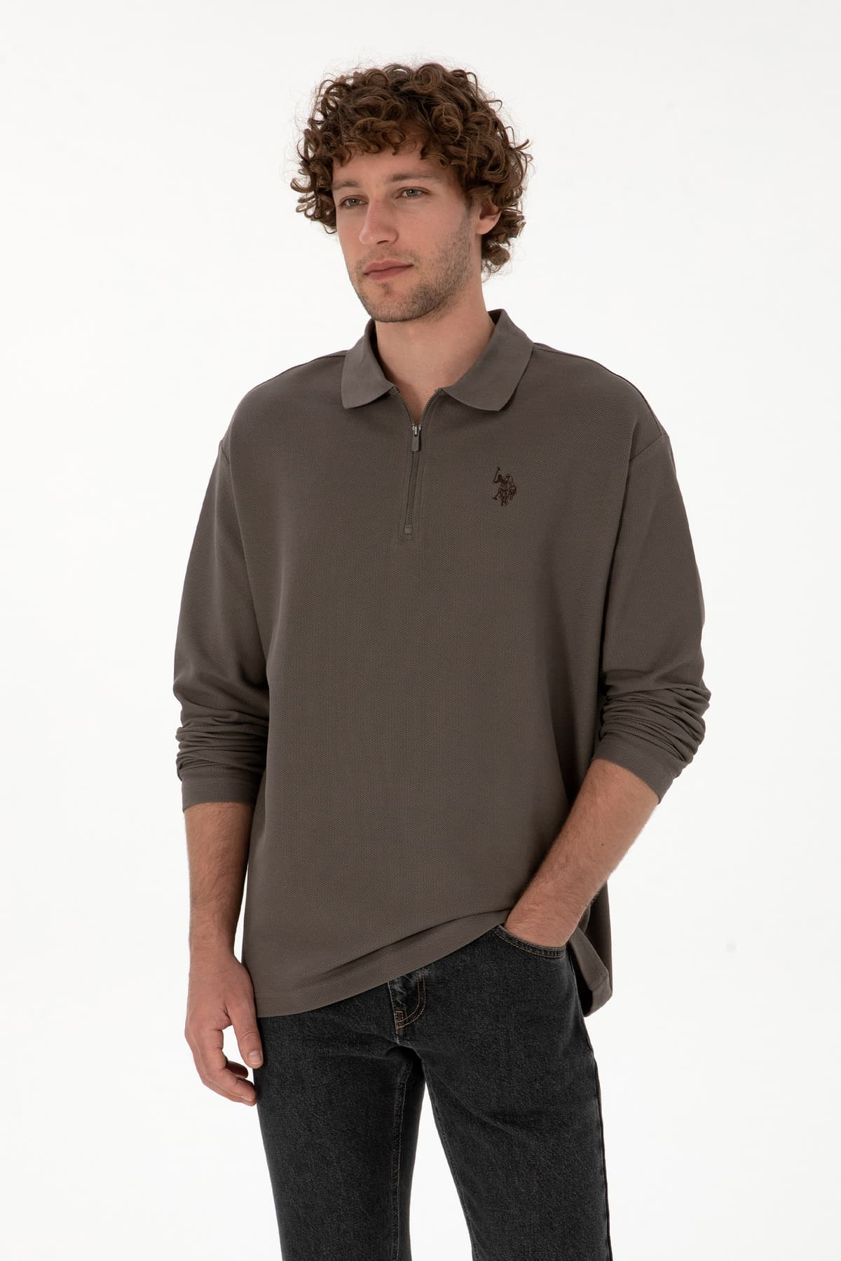 سوئیشرت مردانه U.S. Polo Assn. فیت راحت نیم زیپ قهوهای روشن مدل 50313754-VR052 سوئیشرت مردانه U.S. Polo Assn. فیت راحت نیم زیپ قهوهای روشن مدل 50313754-VR052