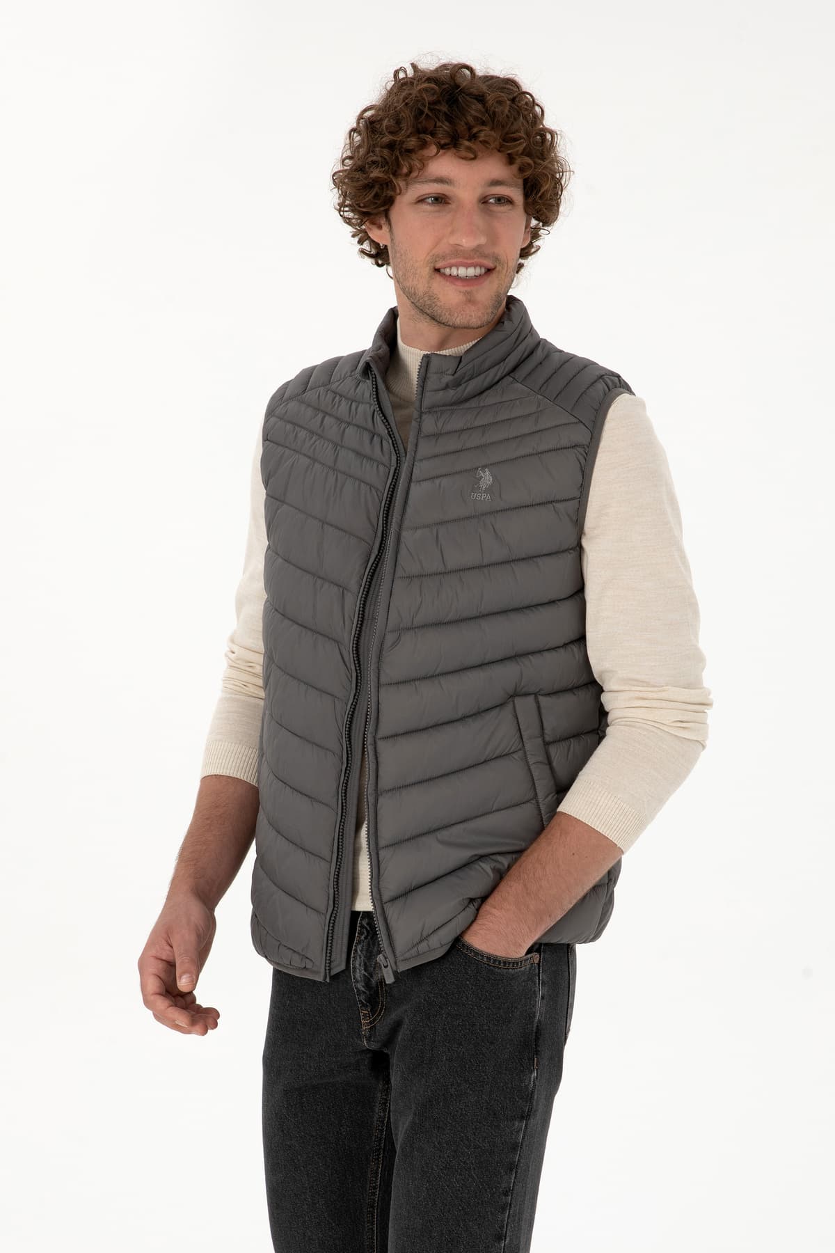 جلیقه مردانه U.S. Polo Assn. خاکستری مدل 50312012-VR024 جلیقه مردانه U.S. Polo Assn. خاکستری مدل 50312012-VR024