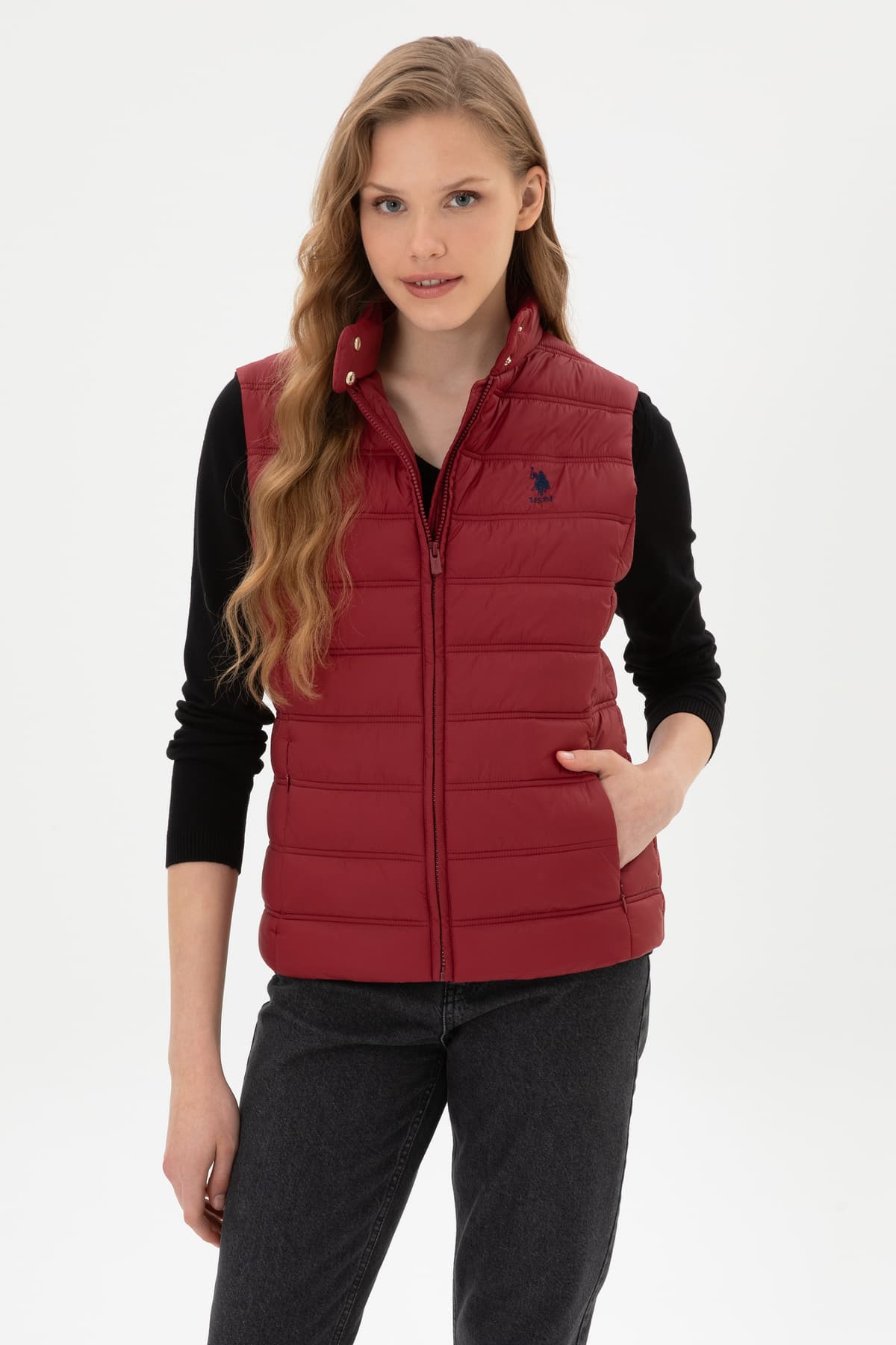 جلیقه زنانه U.S. Polo Assn. زرشکی مدل 50311989-VR014 جلیقه زنانه U.S. Polo Assn. زرشکی مدل 50311989-VR014