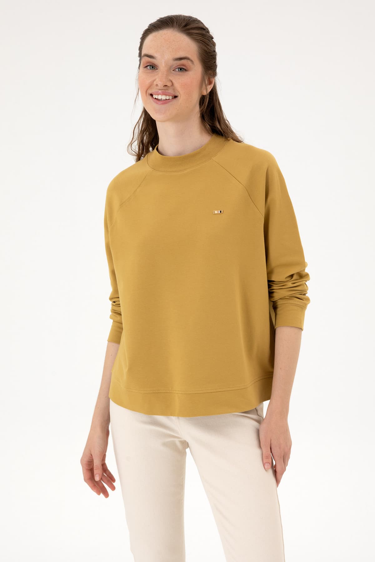 سوئیشرت زنانه U.S. Polo Assn. شتری فیت معمولی یقه گرد مدل 50313610-VR151 سوئیشرت زنانه U.S. Polo Assn. شتری فیت معمولی یقه گرد مدل 50313610-VR151