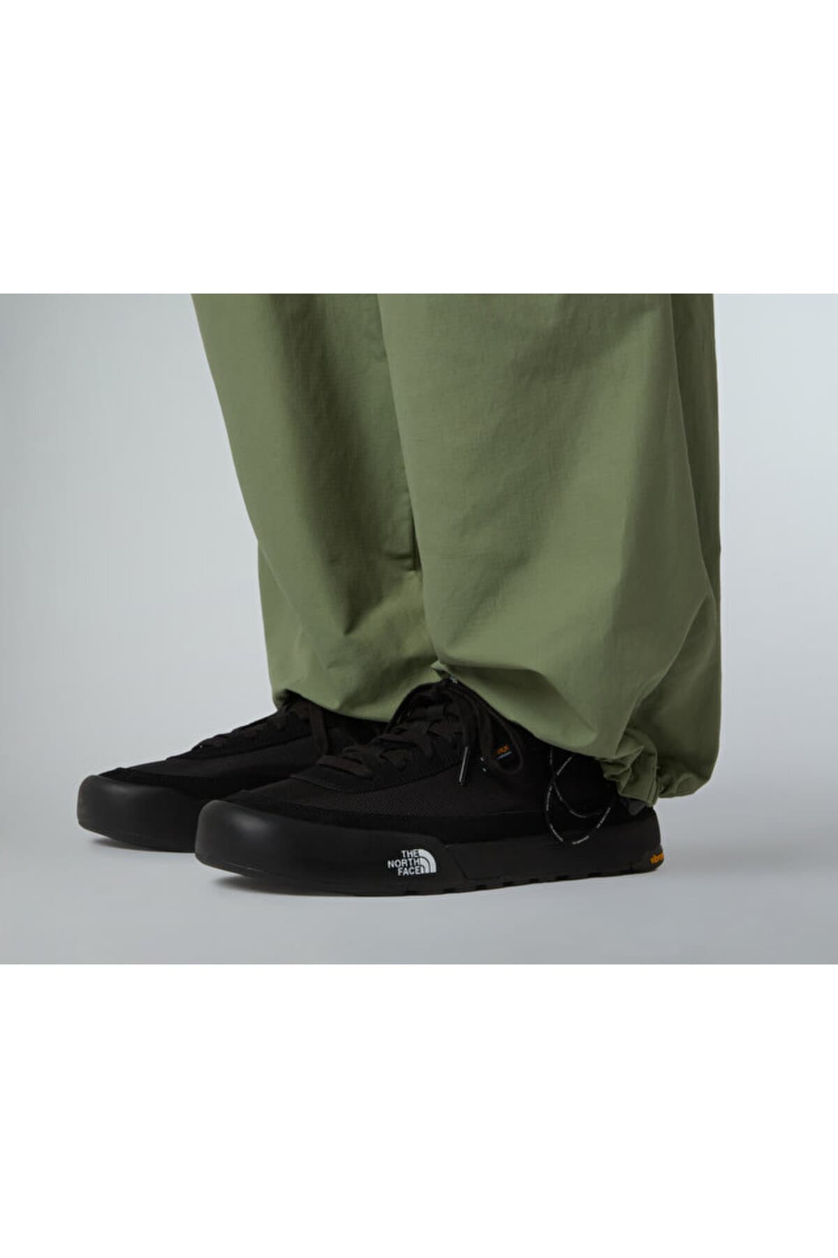 کفش یونیسکس اوتدور The North Face مدل Clyffe NF0A8AD9KX71 مشکی کفش یونیسکس اوتدور The North Face مدل Clyffe NF0A8AD9KX71 مشکی