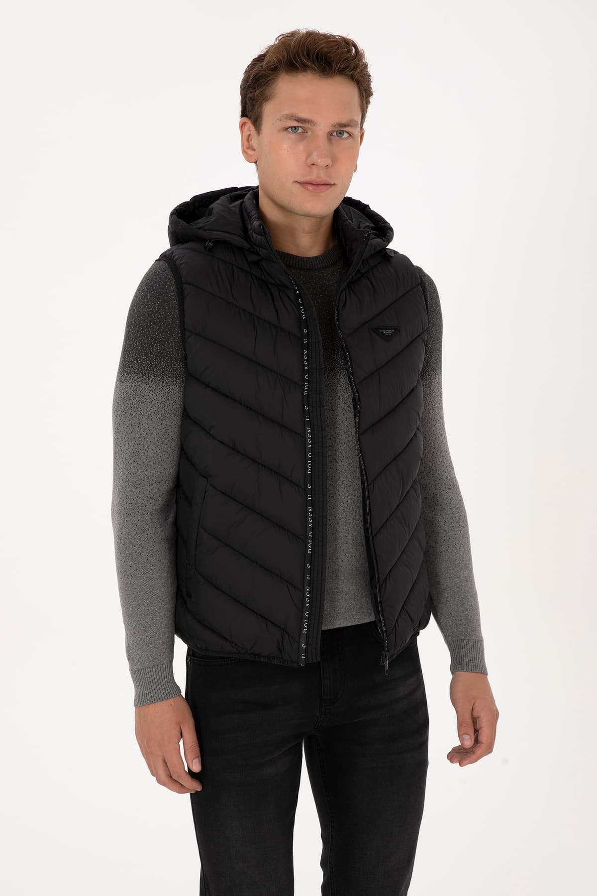 جلیقه مردانه مشکی U.S. Polo Assn. مدل 50310038-VR046 جلیقه مردانه مشکی U.S. Polo Assn. مدل 50310038-VR046