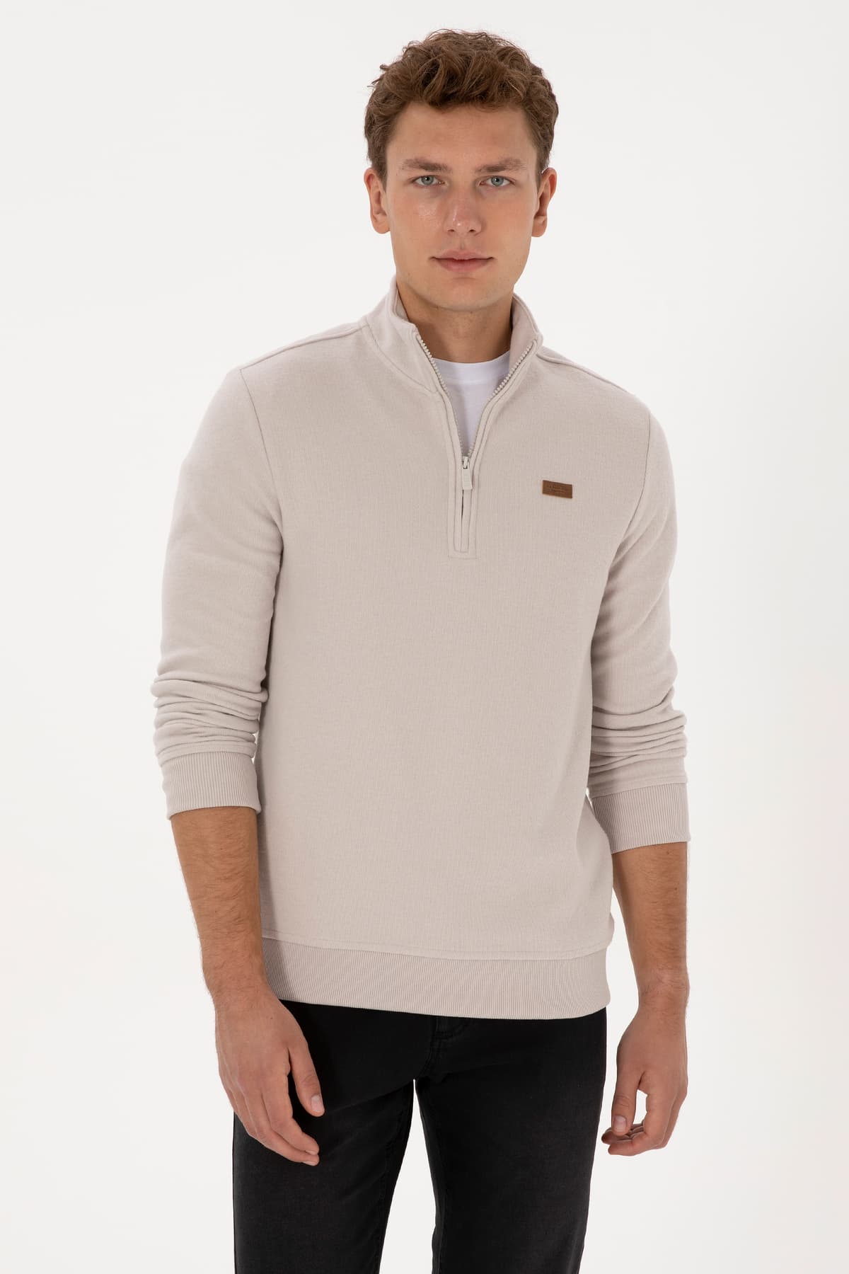 سویشرت مردانه U.S. Polo Assn. یقه پولو نیمزیپ داخل کرکی سنگی فیت معمولی مدل 50313802-VR049 سویشرت مردانه U.S. Polo Assn. یقه پولو نیمزیپ داخل کرکی سنگی فیت معمولی مدل 50313802-VR049