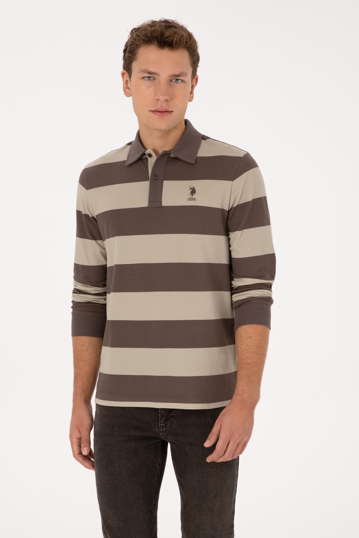 سوئیشرت مردانه U.S. Polo Assn. فیت معمولی یقه پولو قهوهای روشن مدل 50316467-VR052 سوئیشرت مردانه U.S. Polo Assn. فیت معمولی یقه پولو قهوهای روشن مدل 50316467-VR052