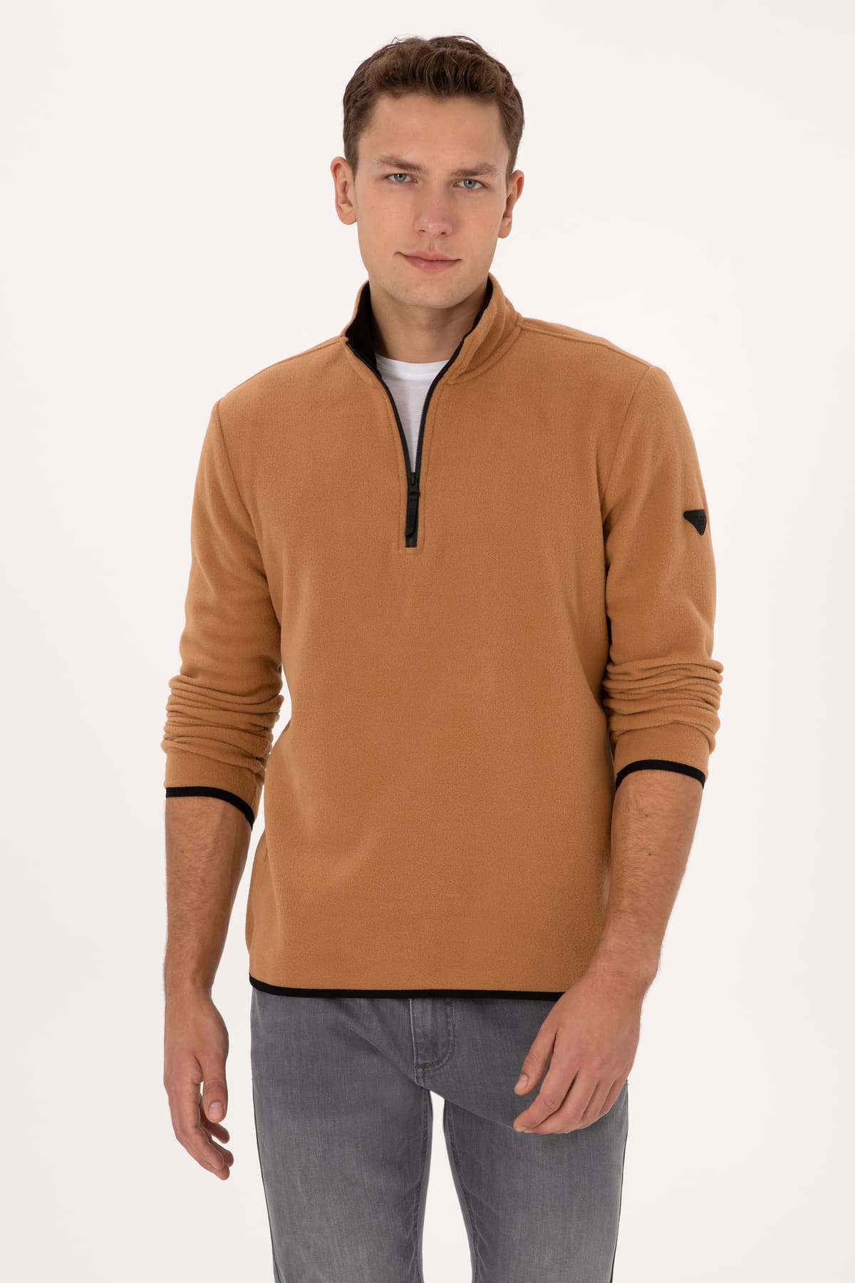 سویشرت مردانه U.S. Polo Assn. پلار مشکی فیت معمولی نیمزیپ مدل 50313777-VR046 سویشرت مردانه U.S. Polo Assn. پلار مشکی فیت معمولی نیمزیپ مدل 50313777-VR046