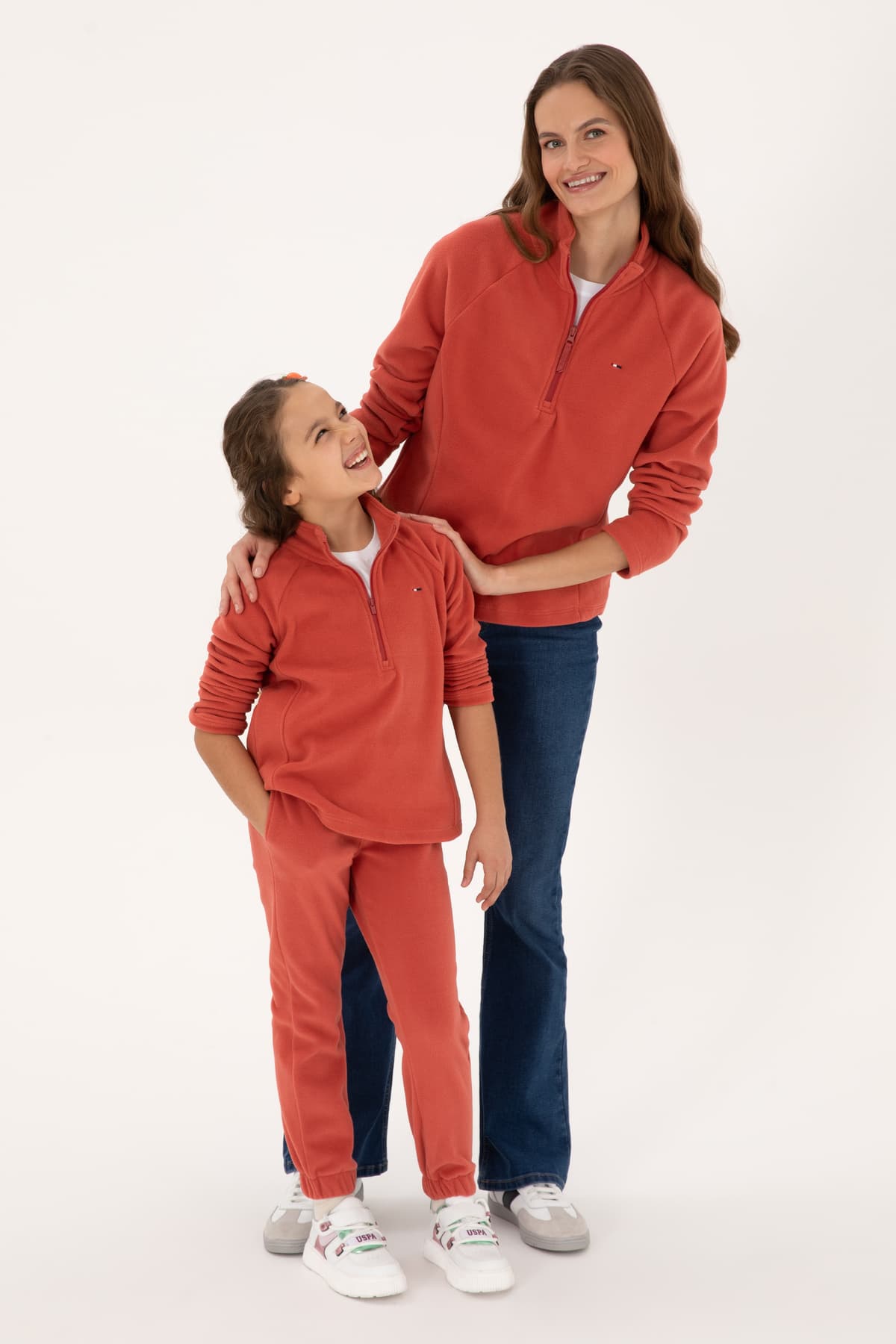 سوئیشرت زنانه U.S. Polo Assn. پلار یقه ایستاده زیپدار قرمز آجری مدل 50316714-VR026 سوئیشرت زنانه U.S. Polo Assn. پلار یقه ایستاده زیپدار قرمز آجری مدل 50316714-VR026