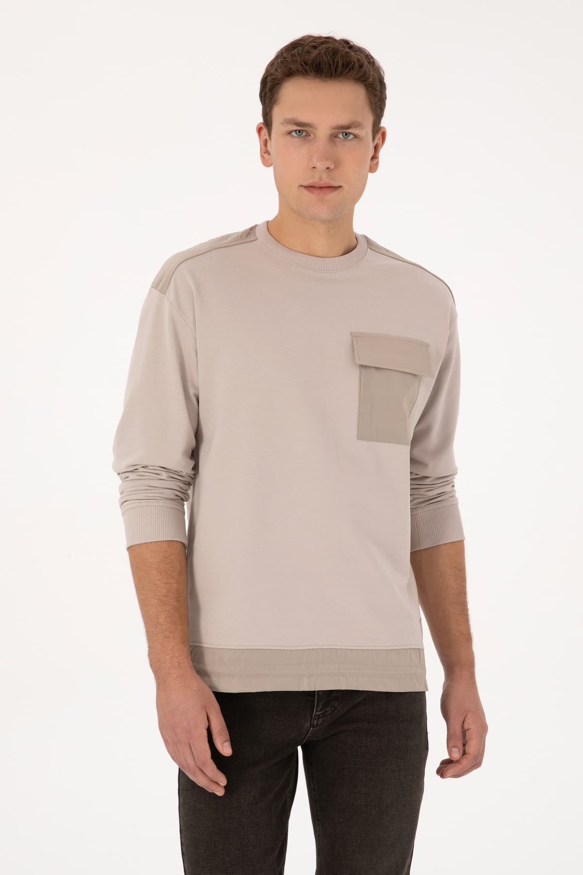 سویشرت مردانه U.S. Polo Assn. کامفورت فیت یقه گرد با جیب تزئینی سنگی مدل 50316401-VR049 سویشرت مردانه U.S. Polo Assn. کامفورت فیت یقه گرد با جیب تزئینی سنگی مدل 50316401-VR049