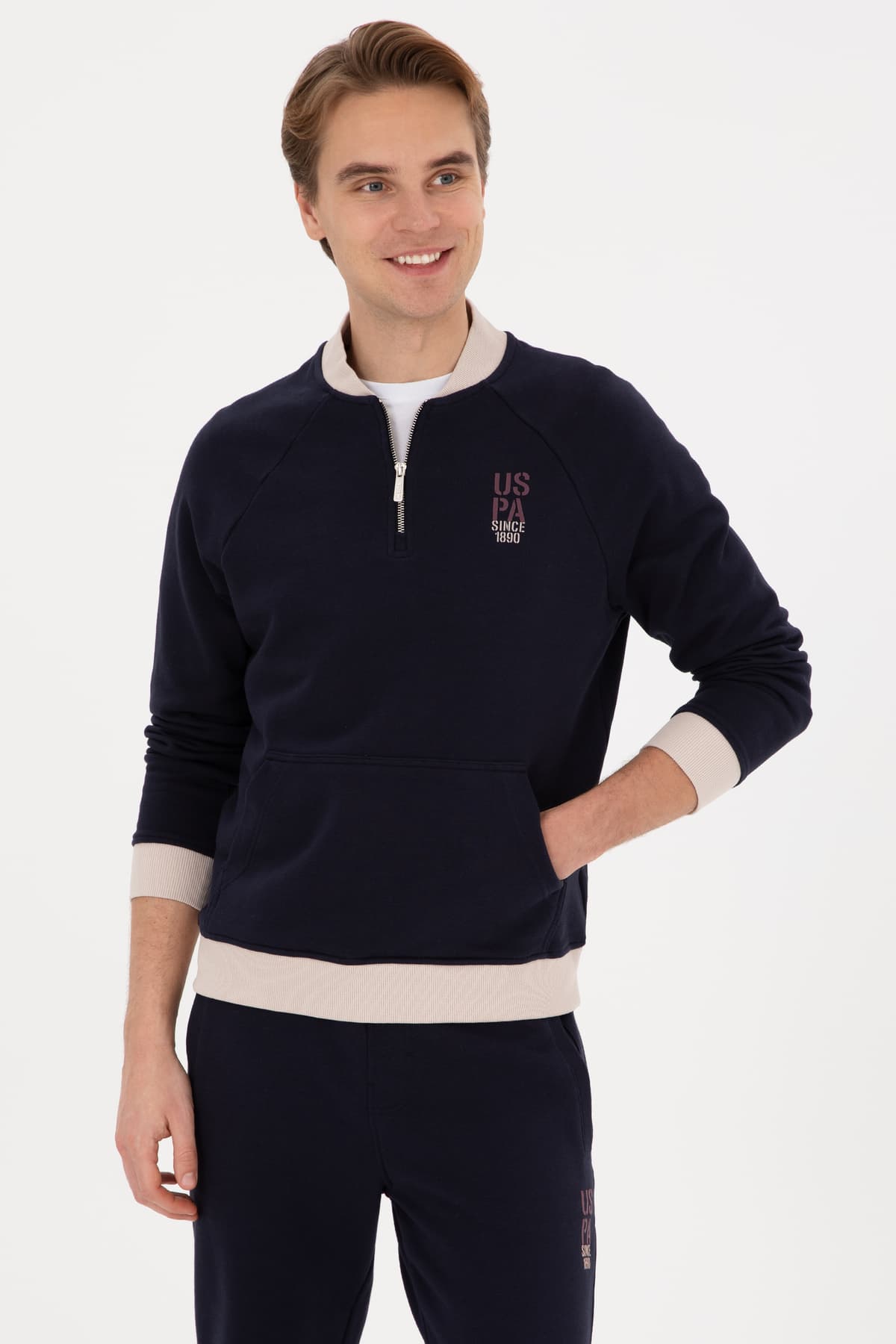سوئیشرت مردانه U.S. Polo Assn. نیم زیپ کامفورت فیت سرمهای بیسیک مدل 50316303-VR033 سوئیشرت مردانه U.S. Polo Assn. نیم زیپ کامفورت فیت سرمهای بیسیک مدل 50316303-VR033