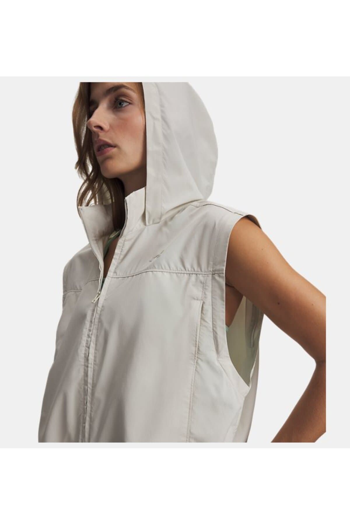 ژاکت زنانه Under Armour UA Explor Hike UPF مدل 6010074-110 ژاکت زنانه Under Armour UA Explor Hike UPF مدل 6010074-110