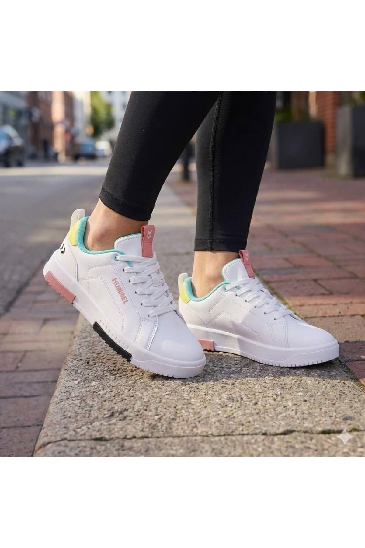 کفش ورزشی یونیسکس hummel Hml Acne سفید مدل 900238-9085 کفش ورزشی یونیسکس hummel Hml Acne سفید مدل 900238-9085