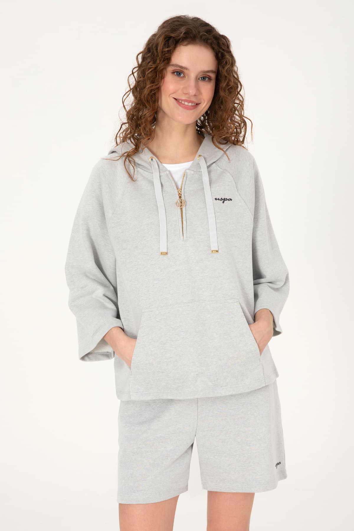 سویشرت زنانه کلاهدار نیمزیپ مشکی U.S. Polo Assn. مدل 50319959-VR046 سویشرت زنانه کلاهدار نیمزیپ مشکی U.S. Polo Assn. مدل 50319959-VR046